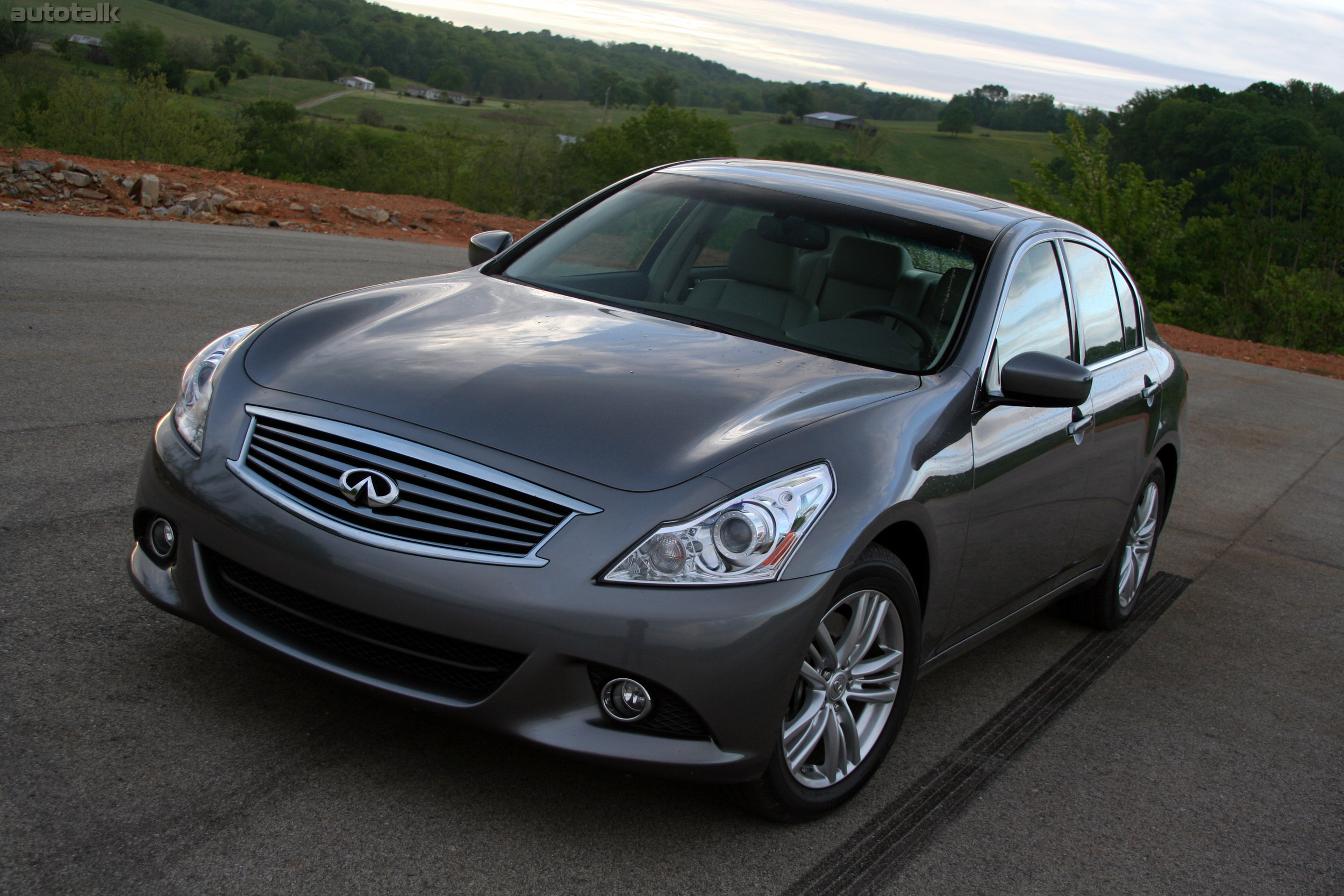 2012 Infiniti G25 Review