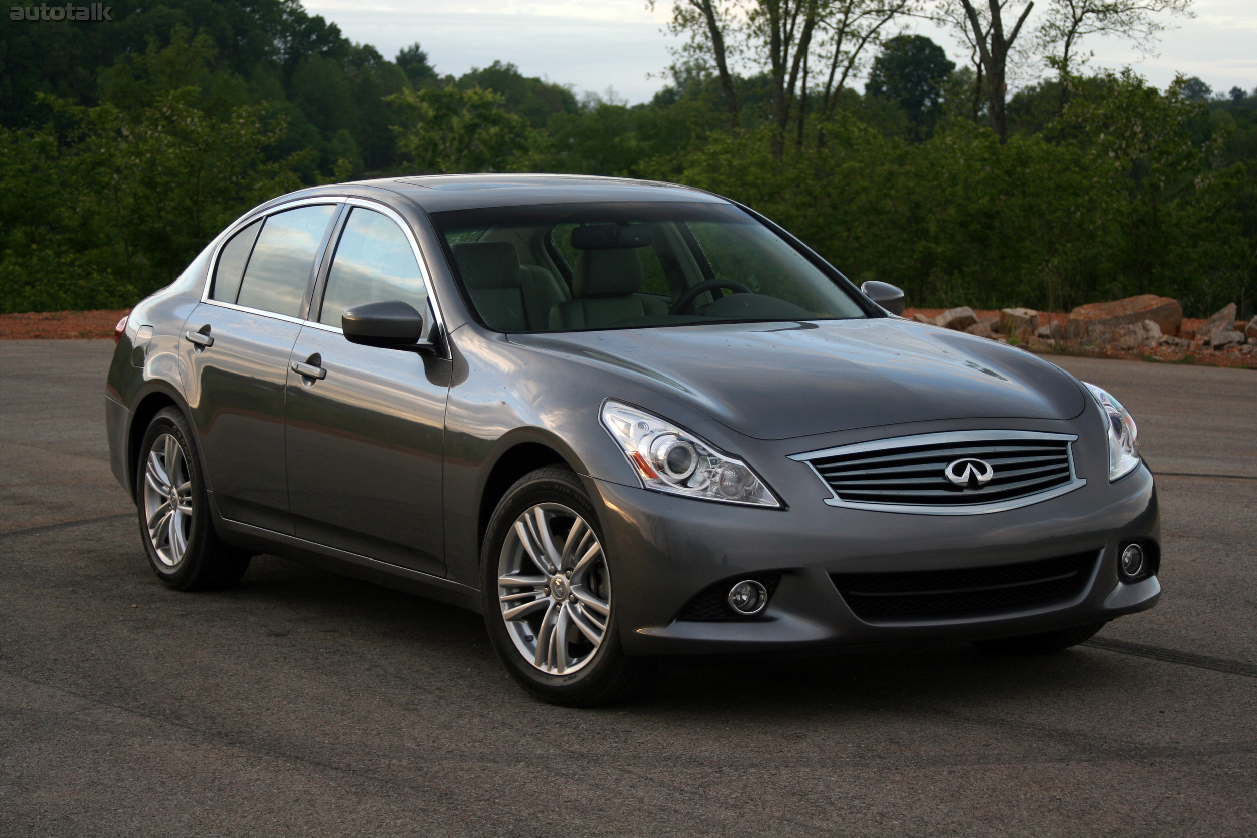 2012 Infiniti G25 Review