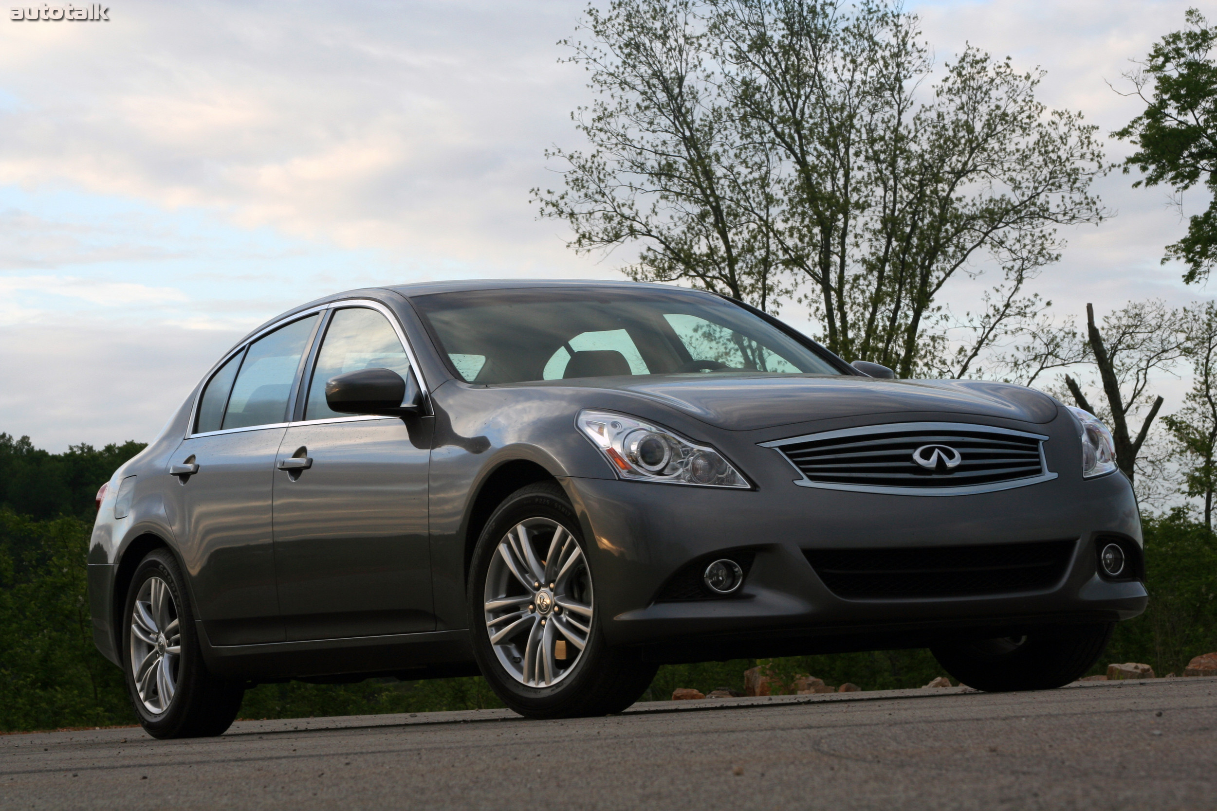 2012 Infiniti G25 Review