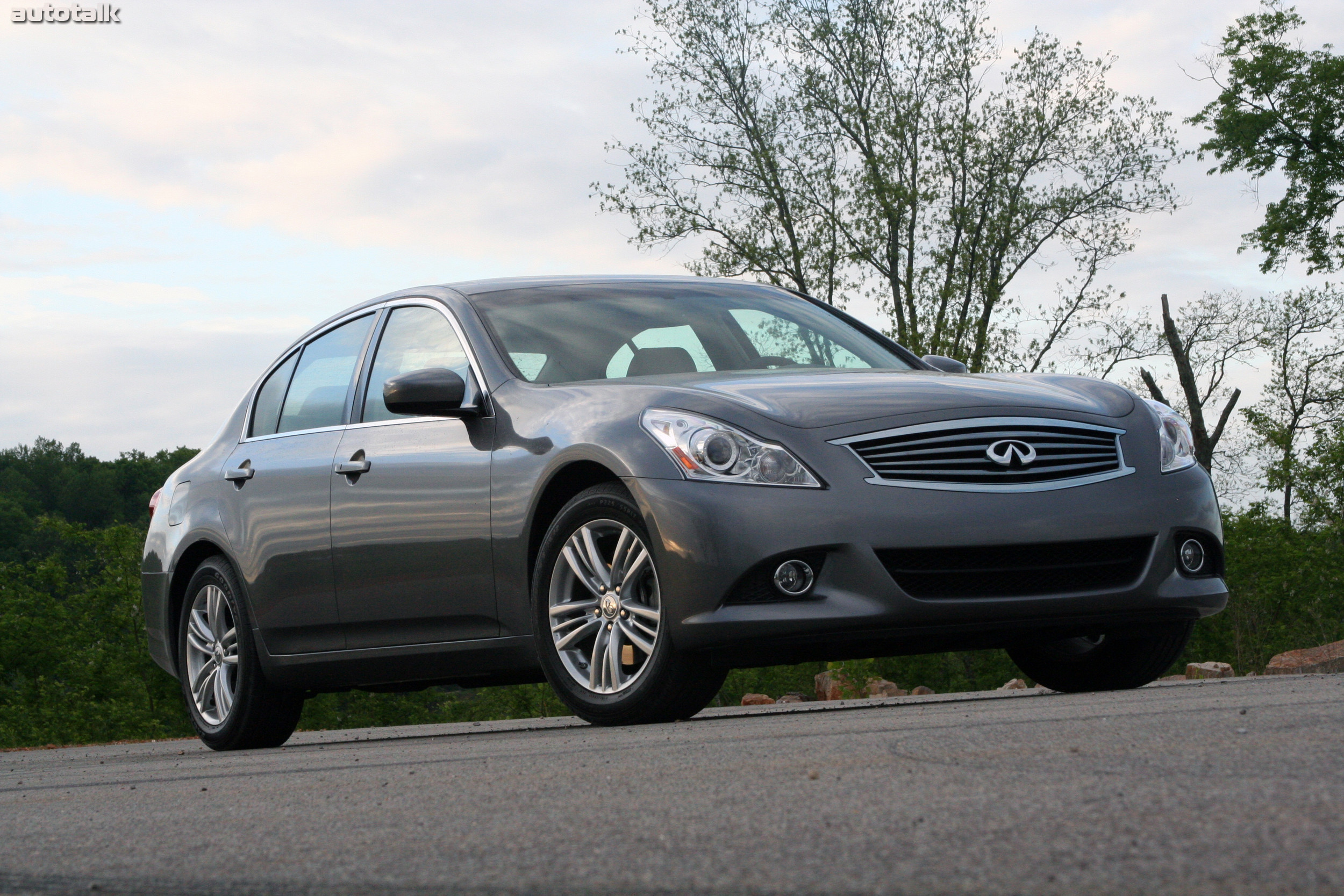 2012 Infiniti G25 Review