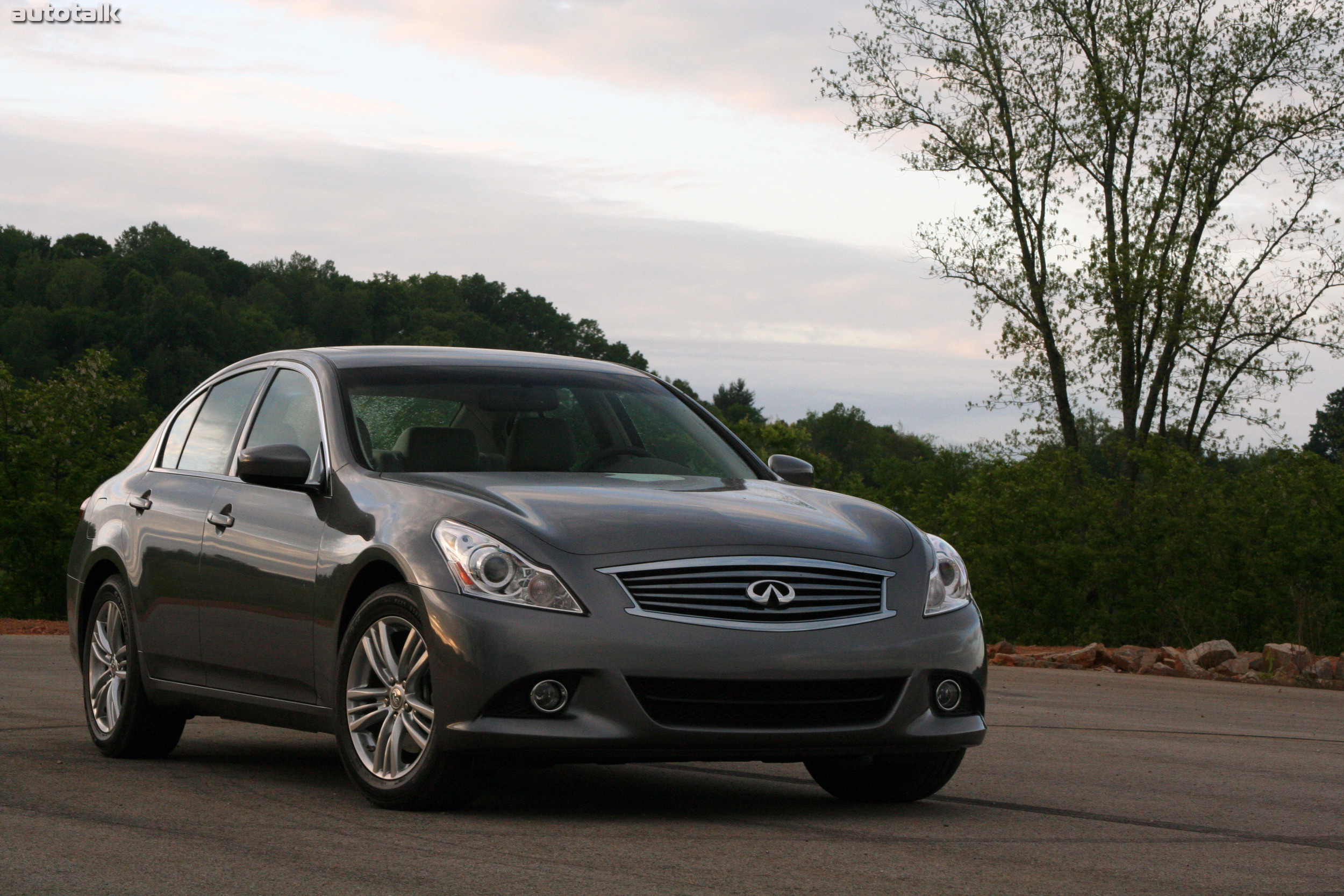 2012 Infiniti G25 Review