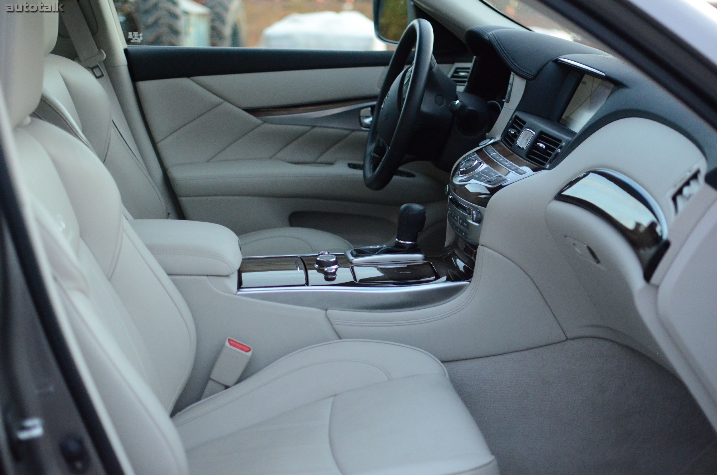 2012 Infiniti M37 Review