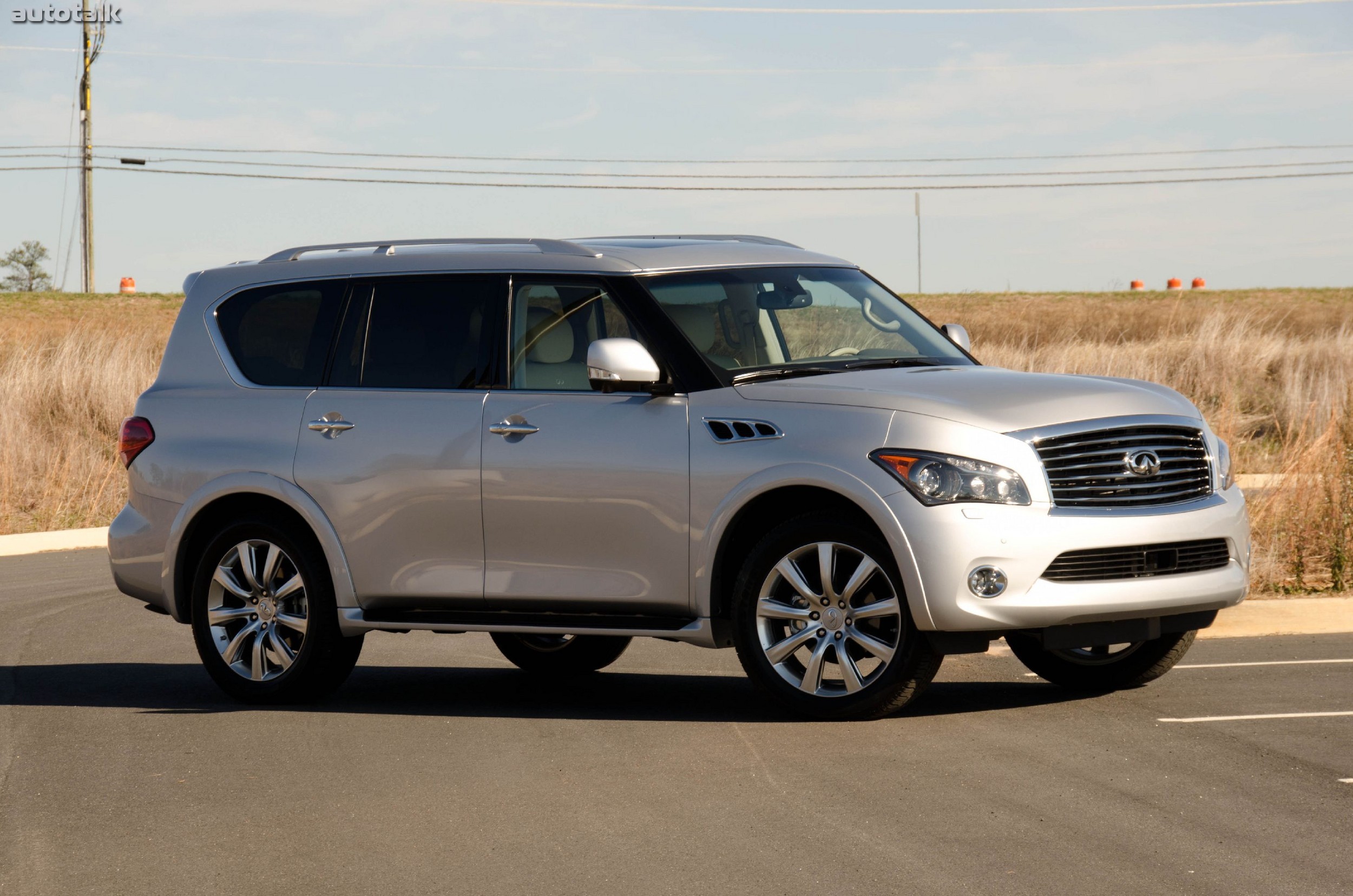 2012 Infiniti QX Review