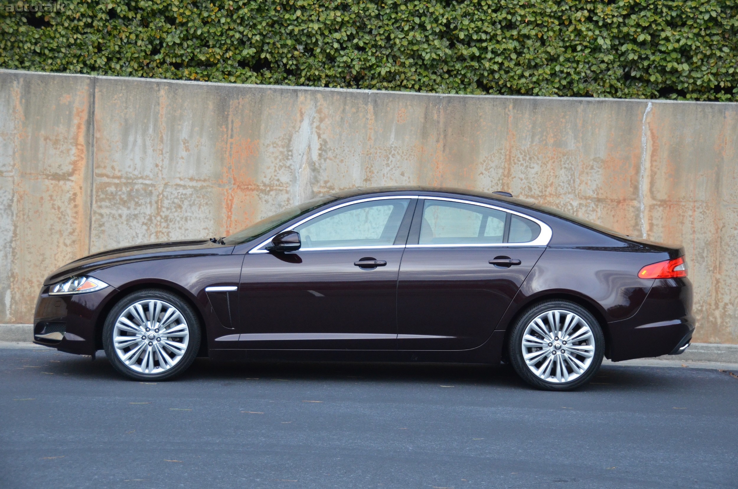 2012 Jaguar XF Review