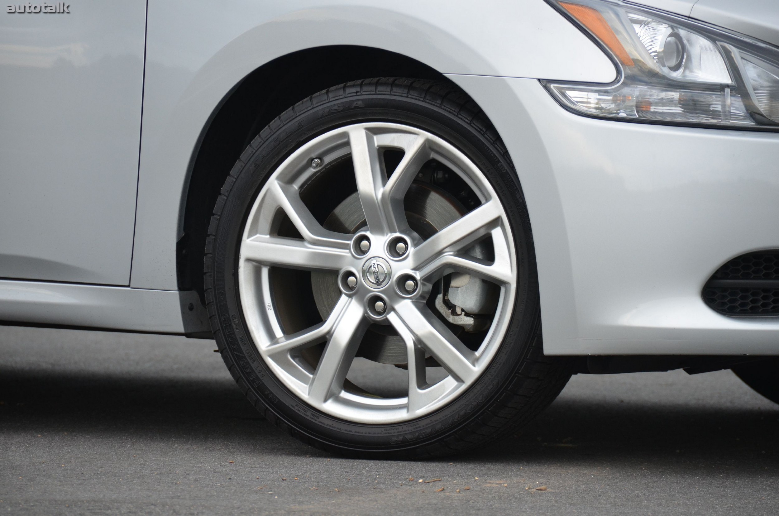 2012 Nissan Maxima Review