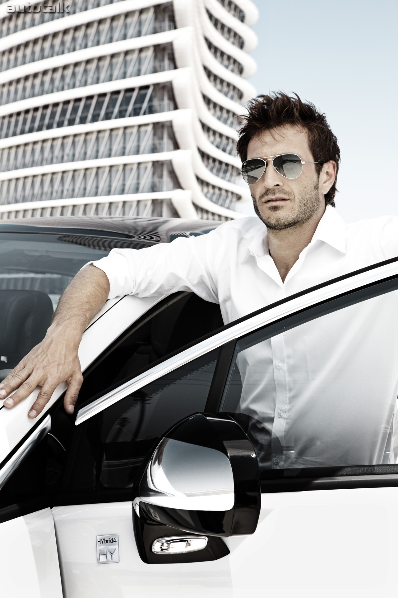 2012 Peugeot 3008 Hybrid4