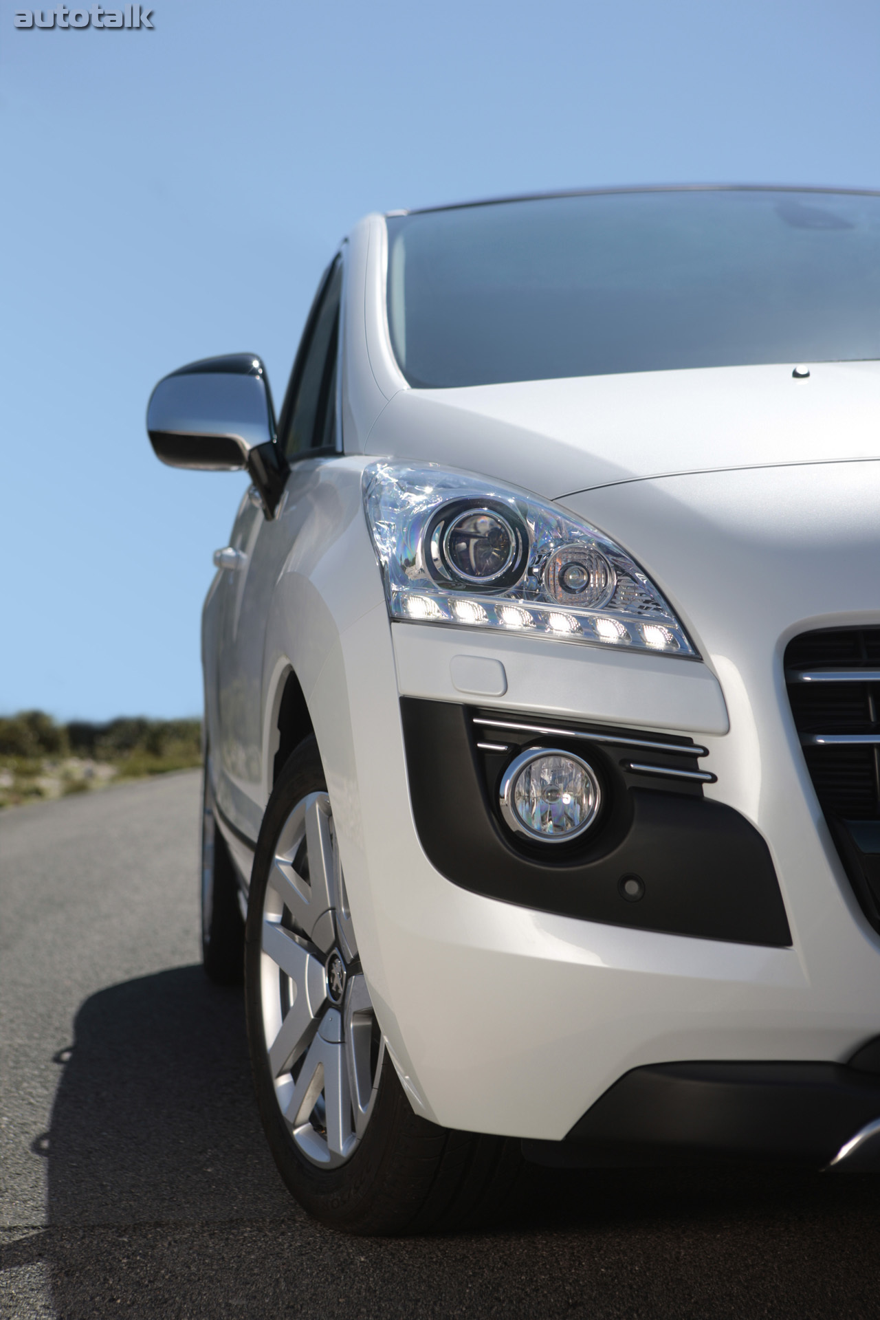 2012 Peugeot 3008 Hybrid4
