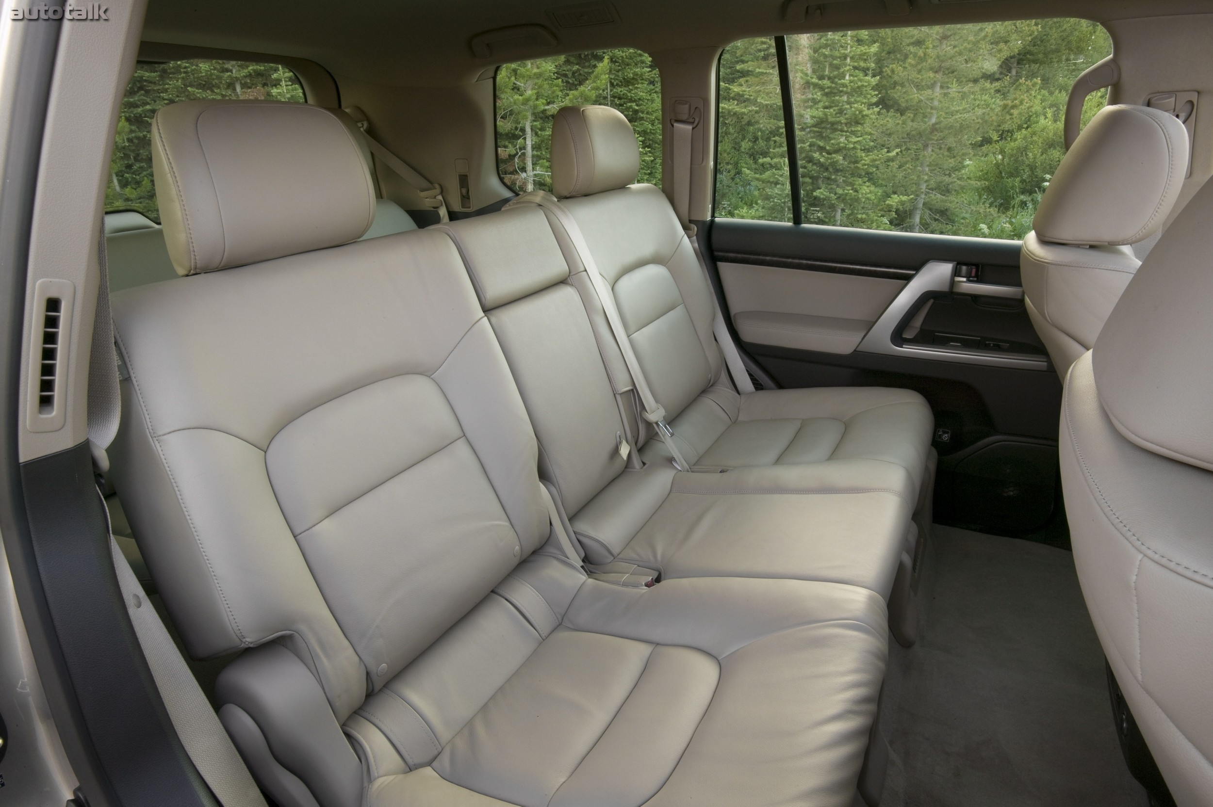 2012 Toyota Land Cruiser