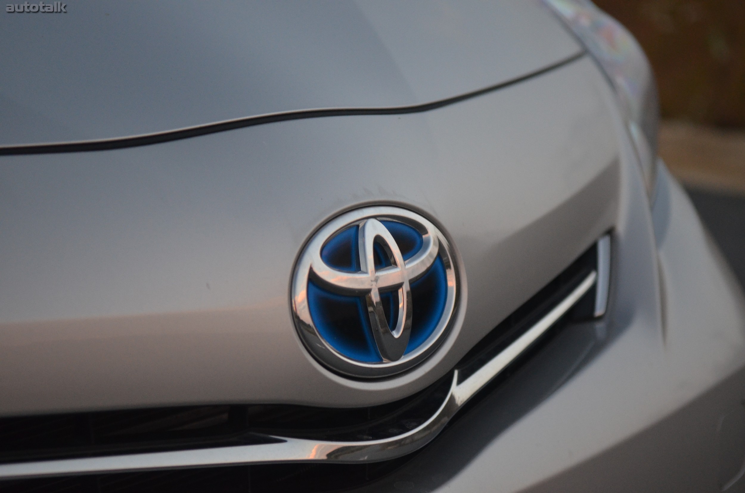 2012 Toyota Prius V Review