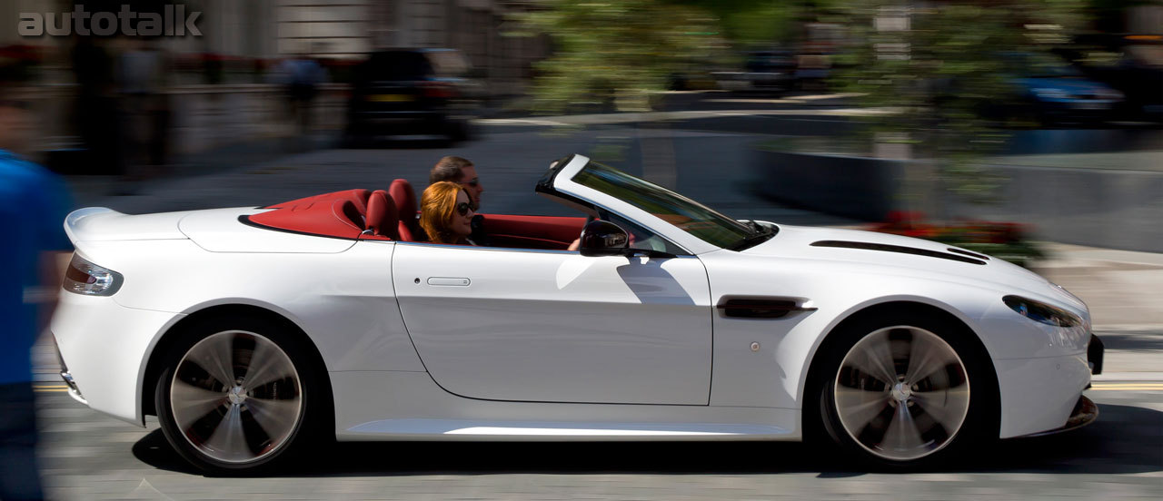 2013 Aston Martin V12 Vantage Roadster