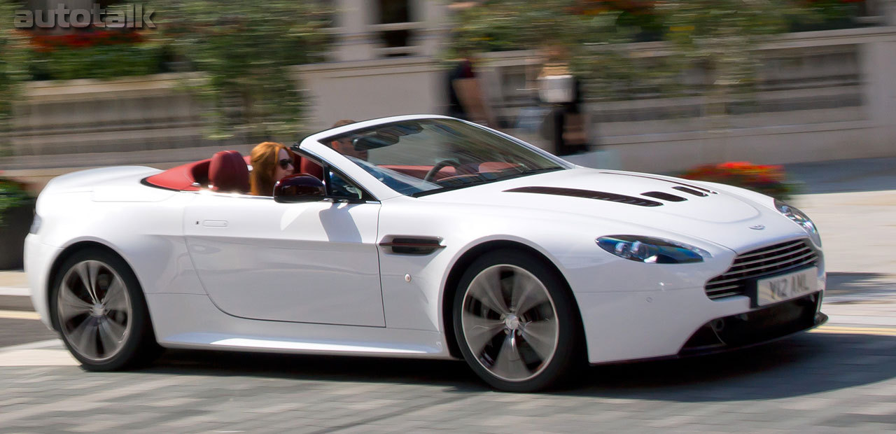 2013 Aston Martin V12 Vantage Roadster