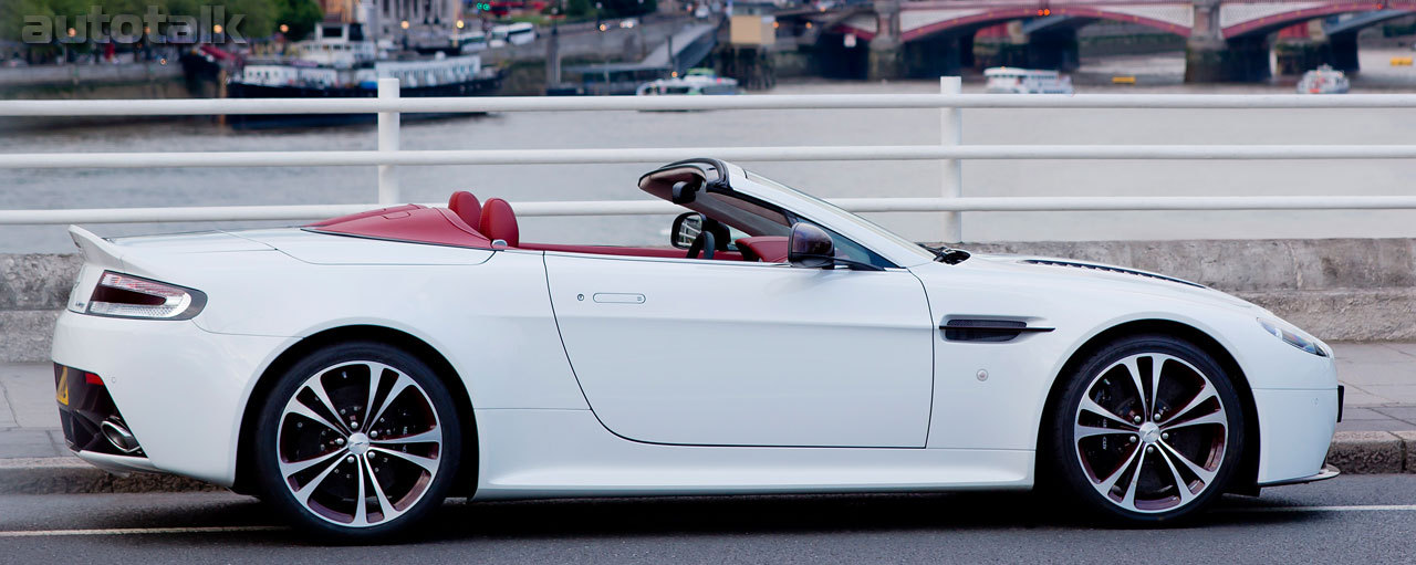 2013 Aston Martin V12 Vantage Roadster