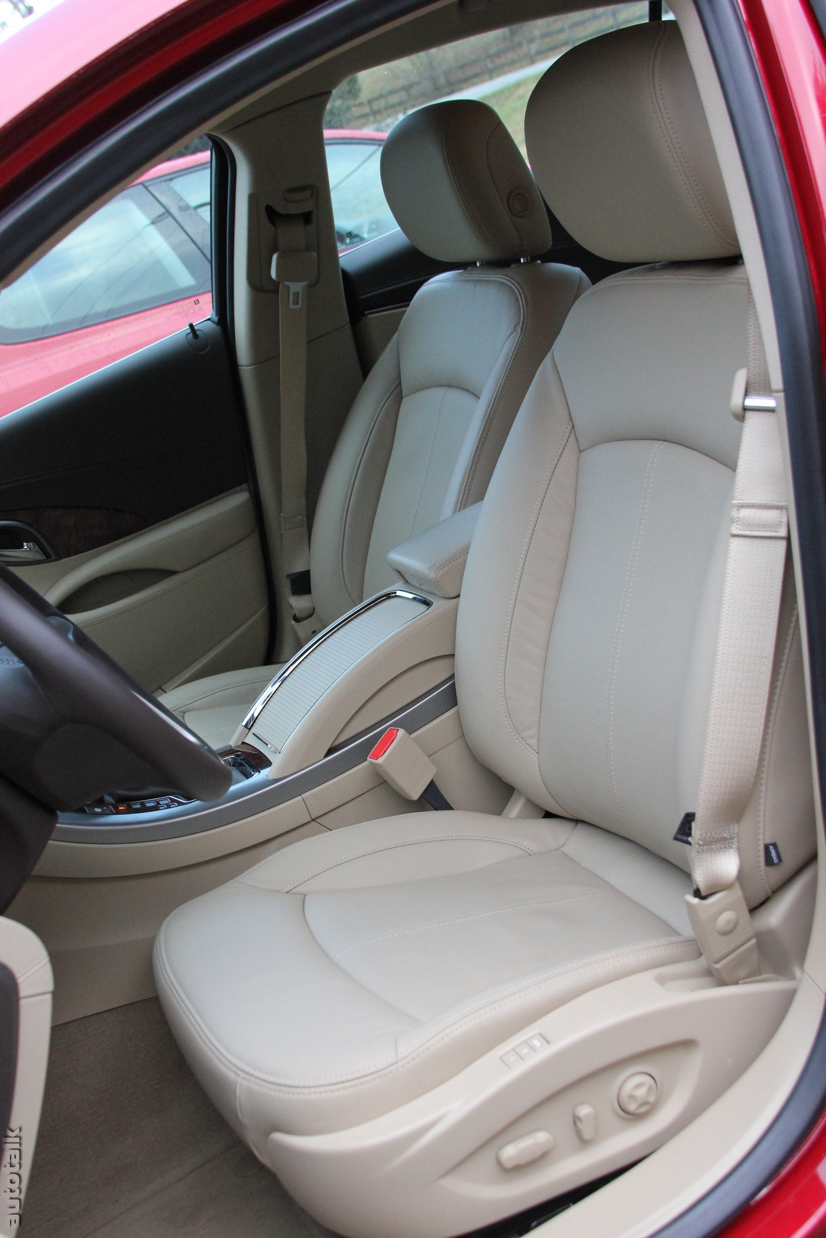 2013 Buick LaCrosse Review