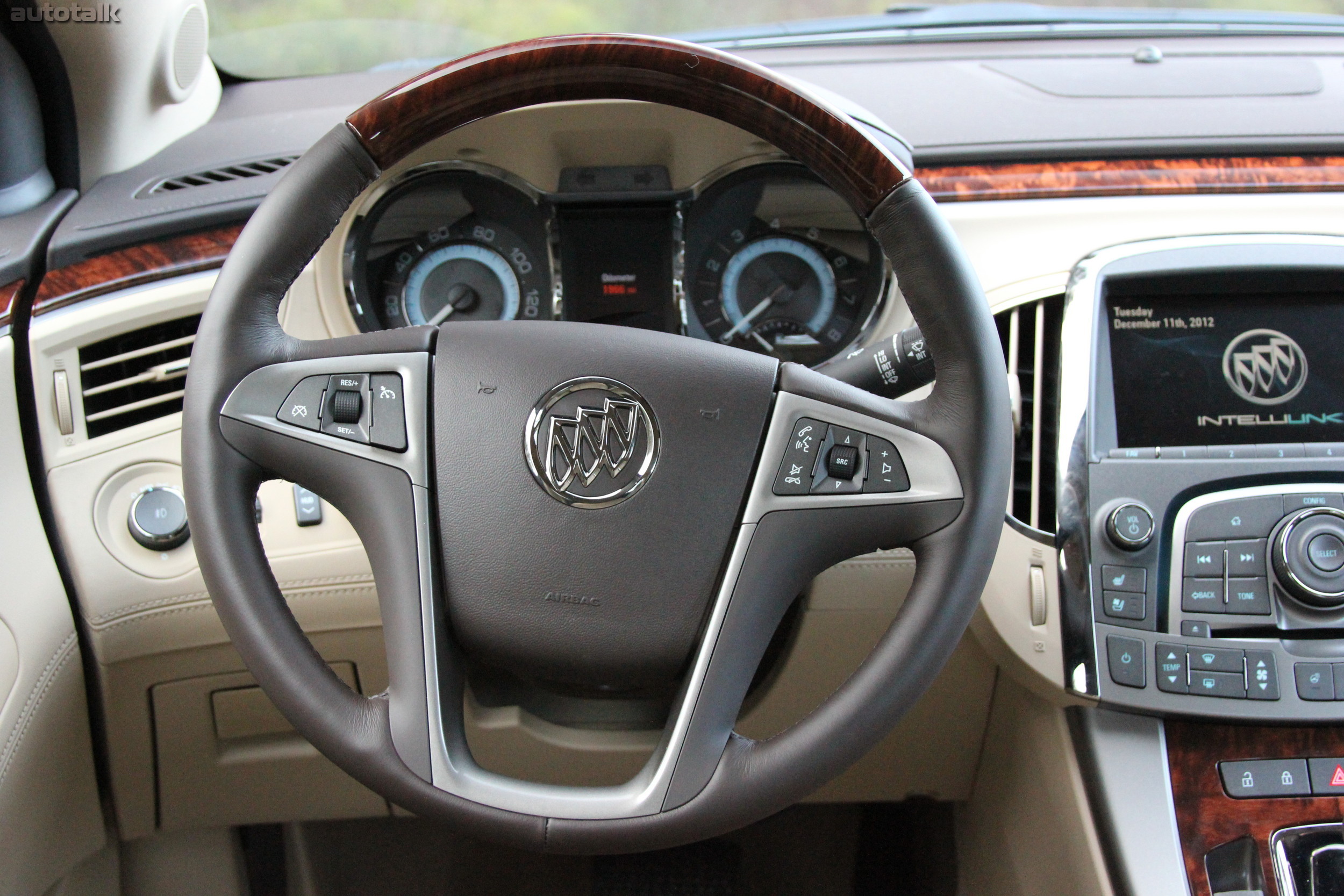 2013 Buick LaCrosse Review