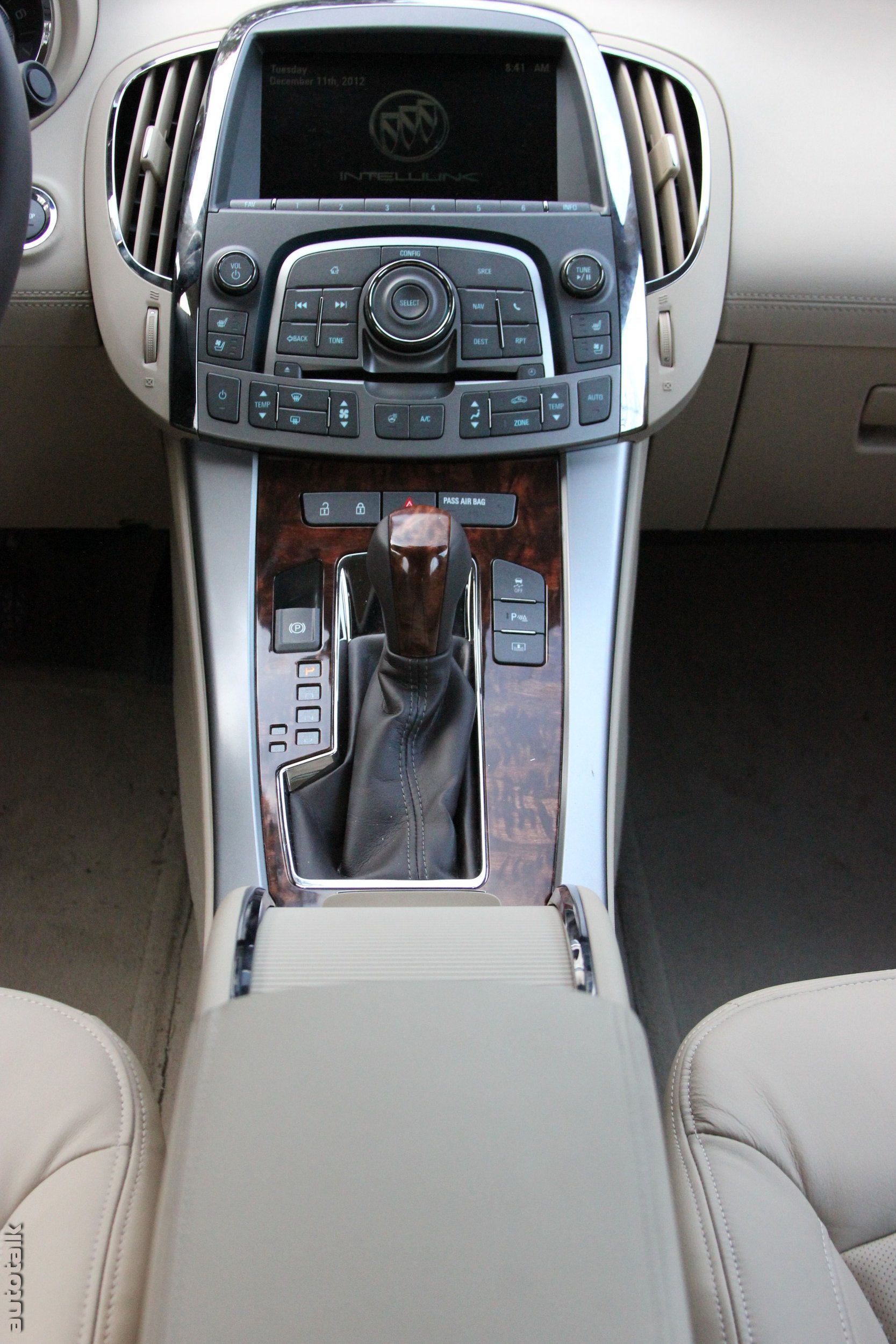 2013 Buick LaCrosse Review