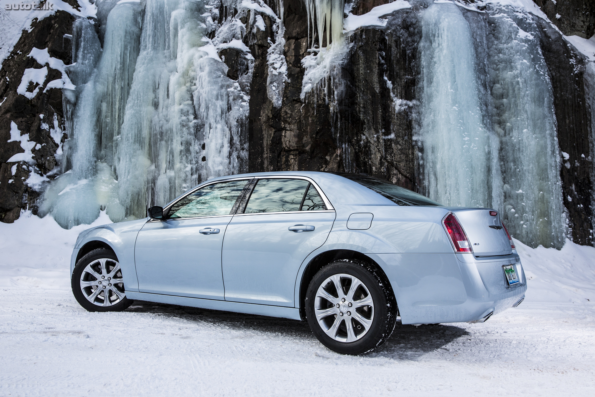 2013 Chrysler 300 Glacier