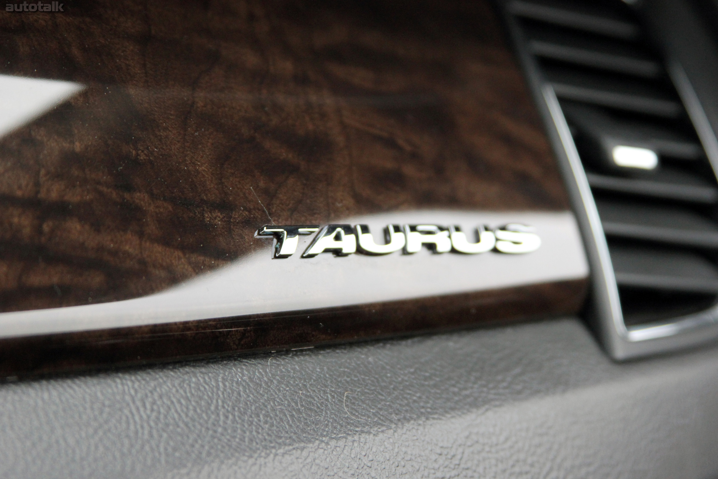 2013 Ford Taurus Review