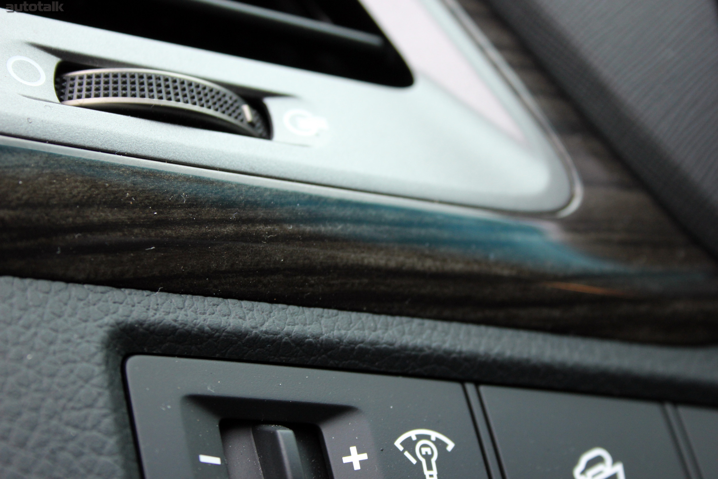 2013 Hyundai Santa Fe Sport Review