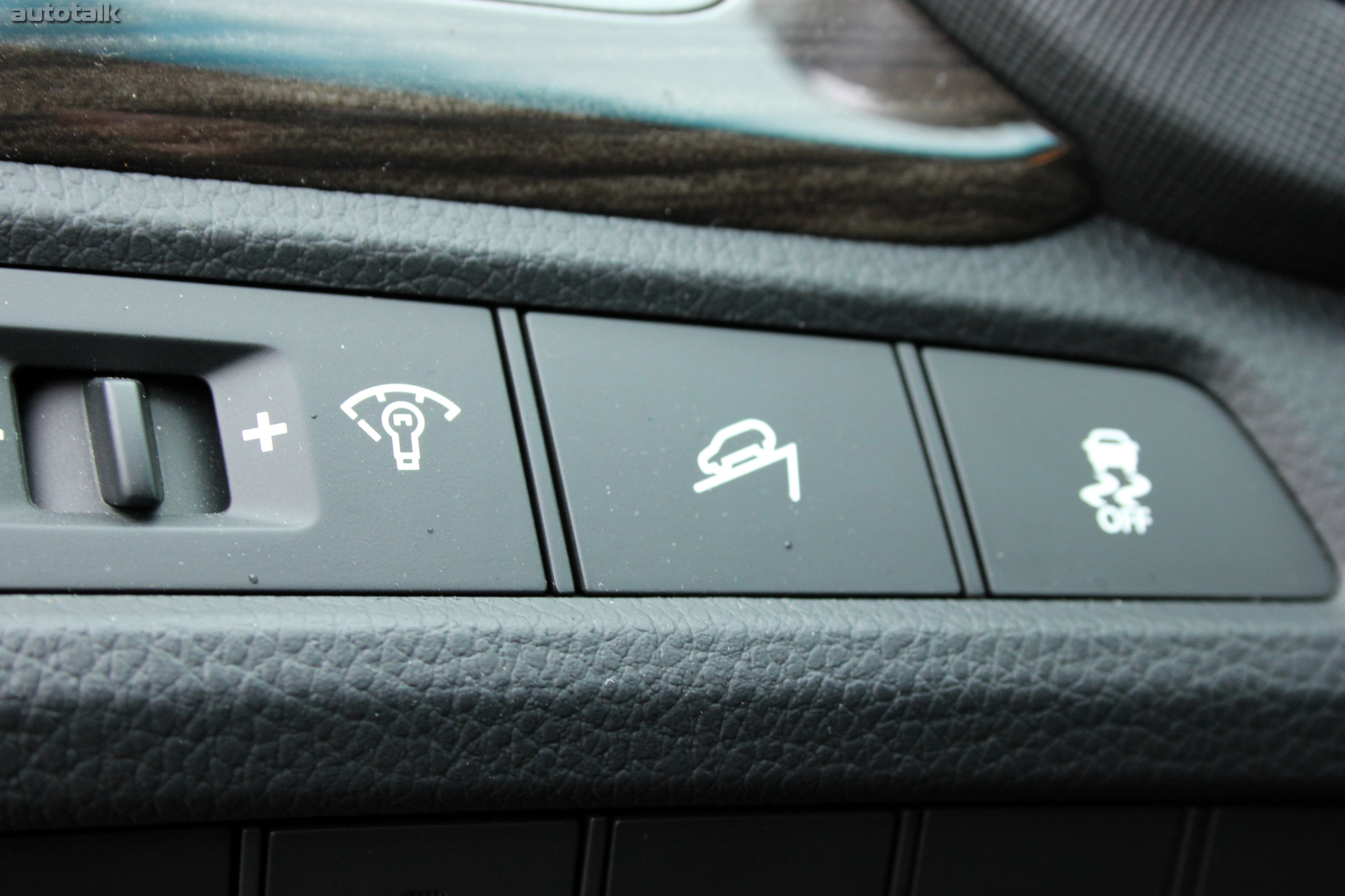 2013 Hyundai Santa Fe Sport Review