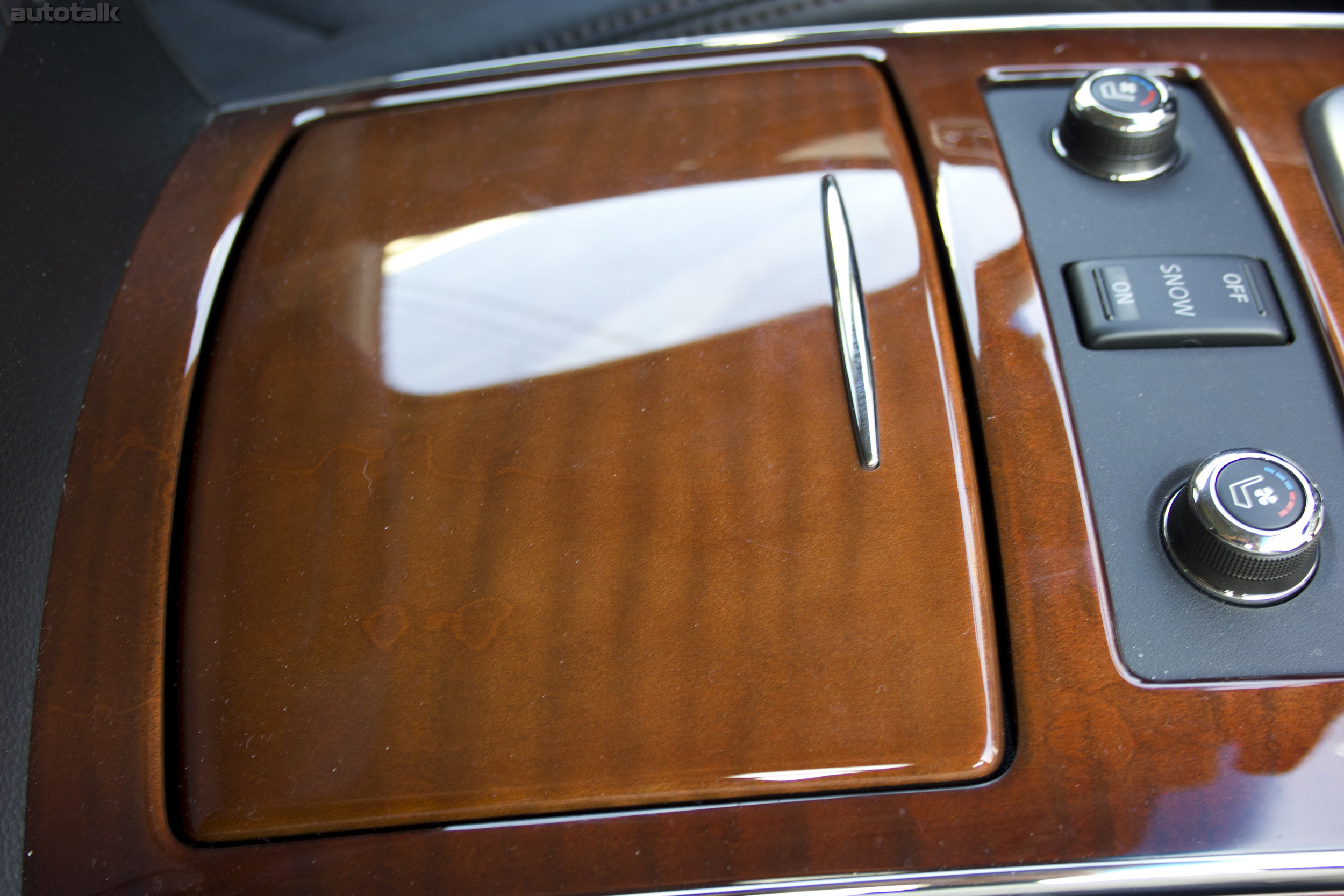 2013 Infiniti FX37 Review