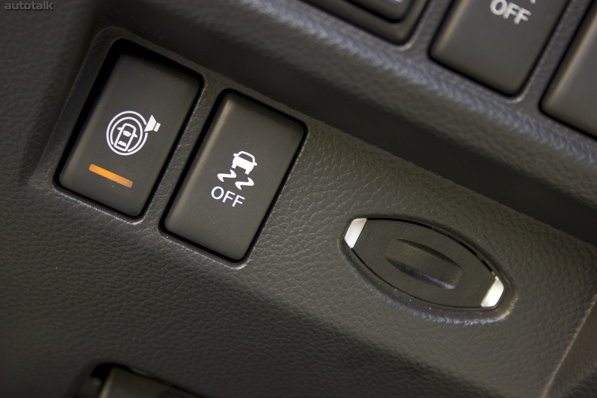 2013 Infiniti FX37 Review