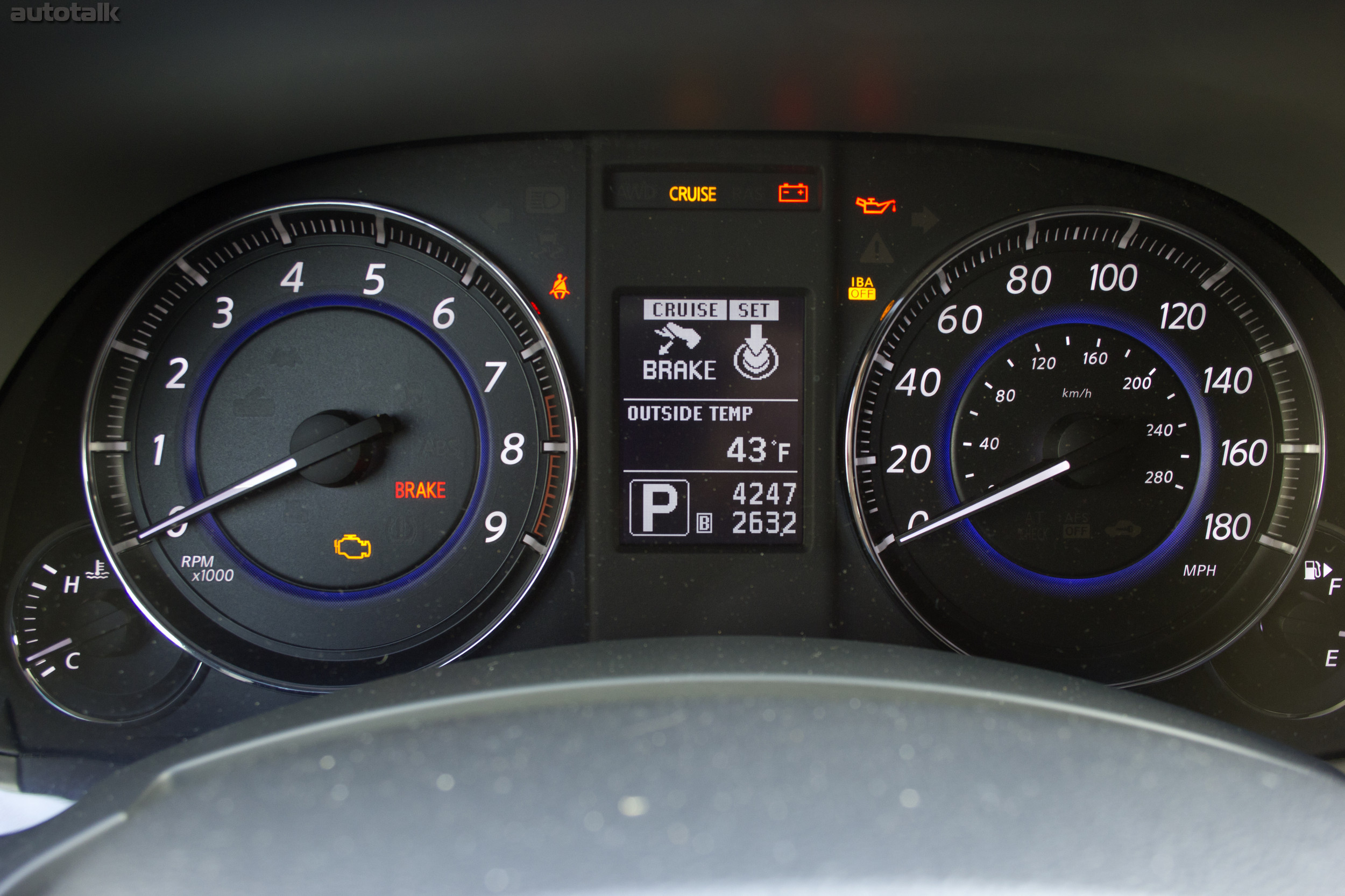 2013 Infiniti FX37 Review