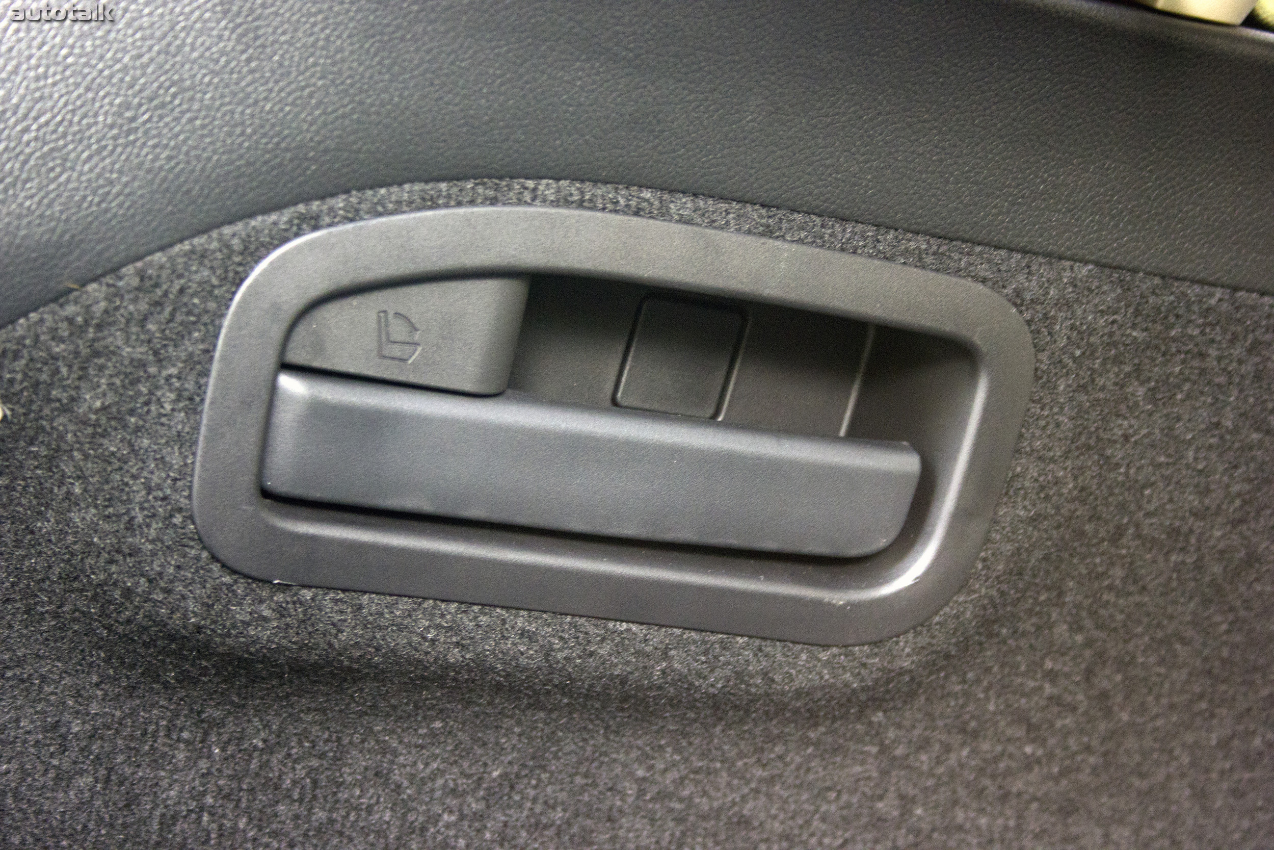 2013 Infiniti FX37 Review