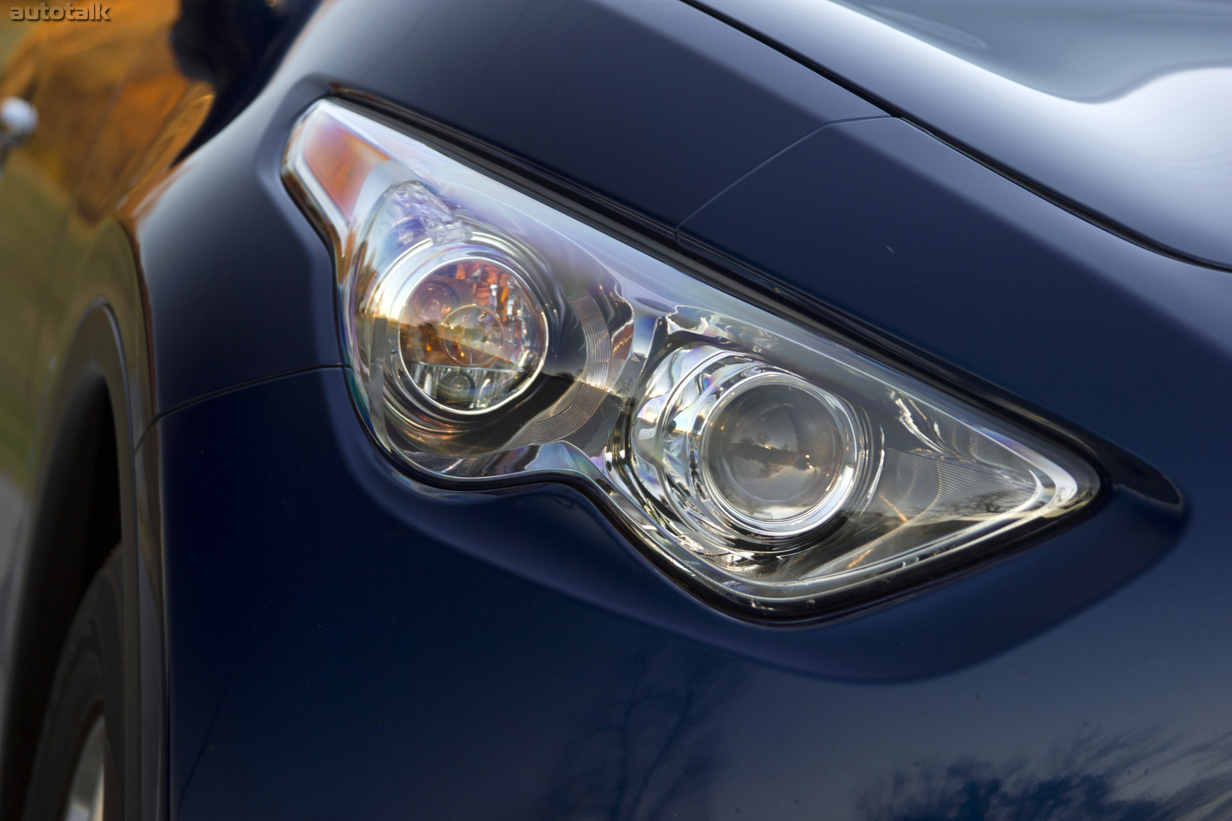 2013 Infiniti FX37 Review