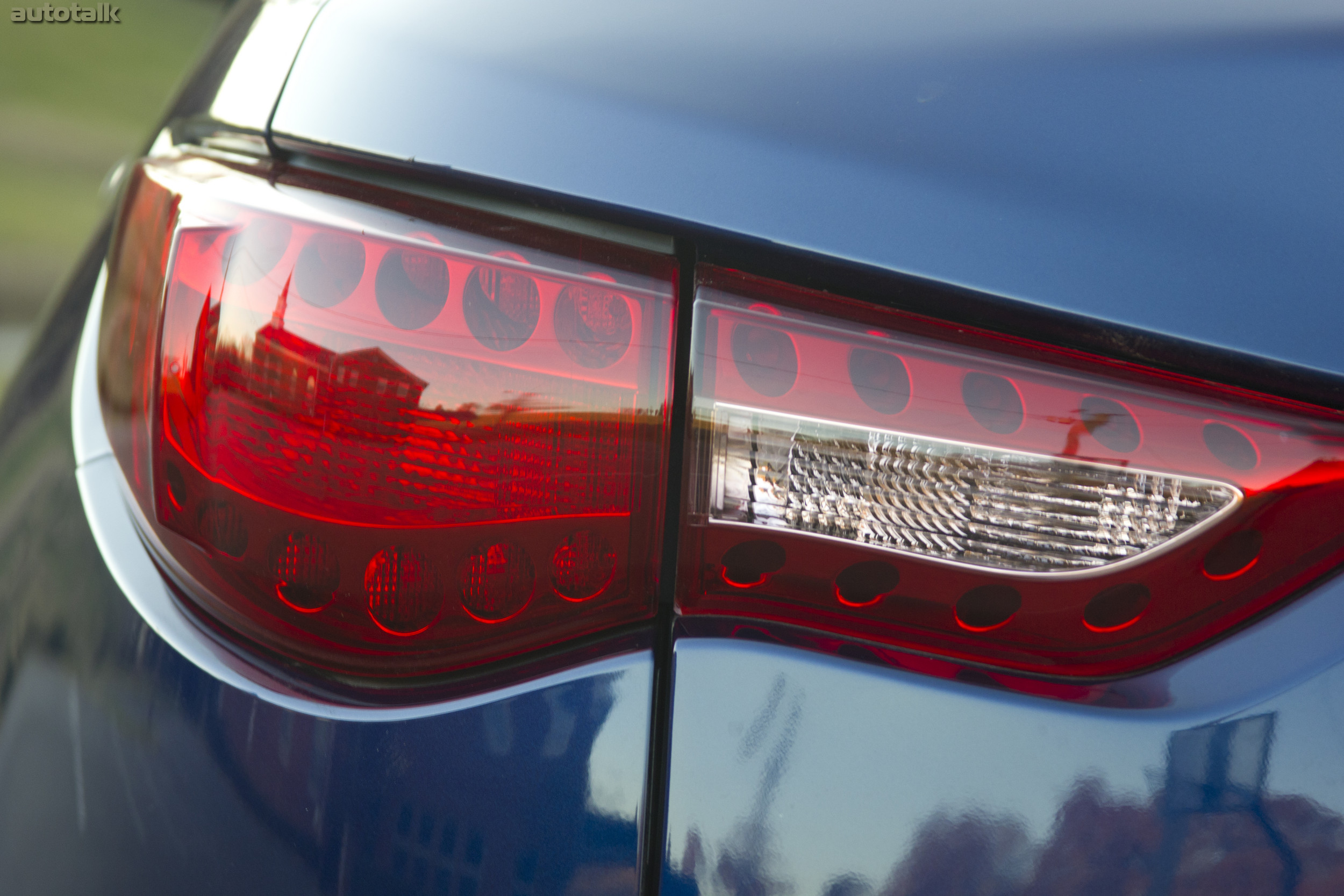 2013 Infiniti FX37 Review