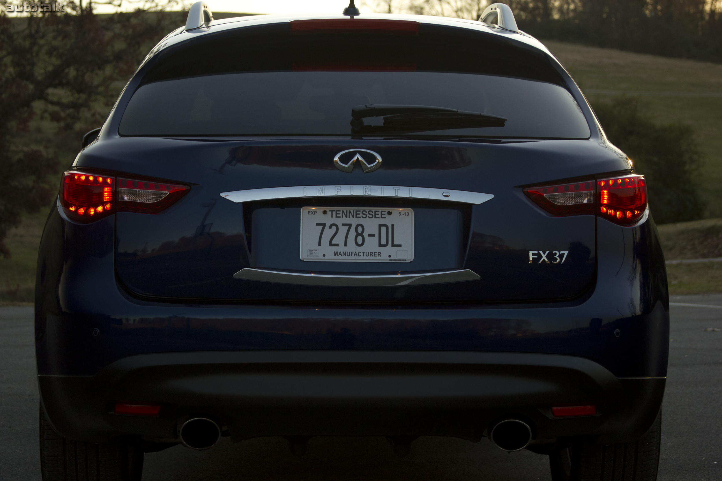 2013 Infiniti FX37 Review