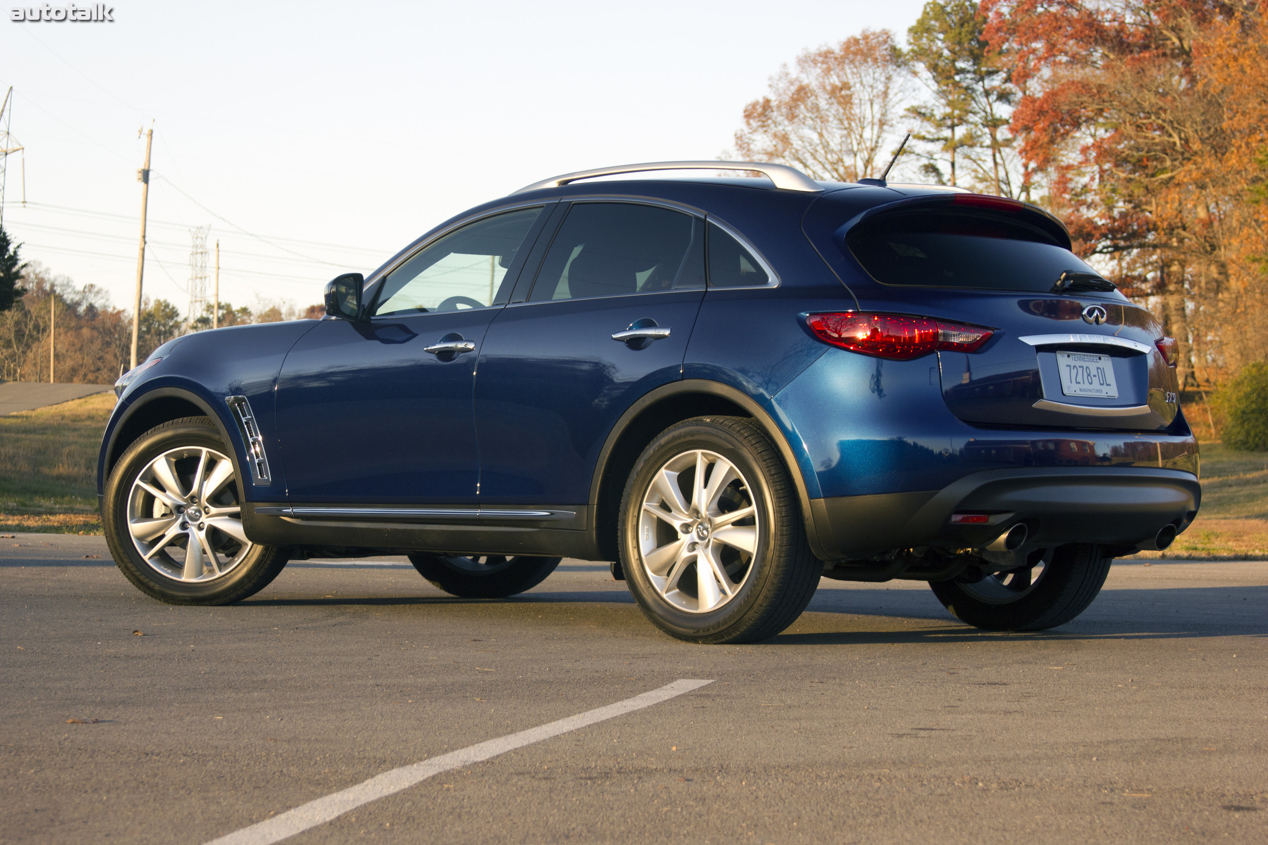 2013 Infiniti FX37 Review