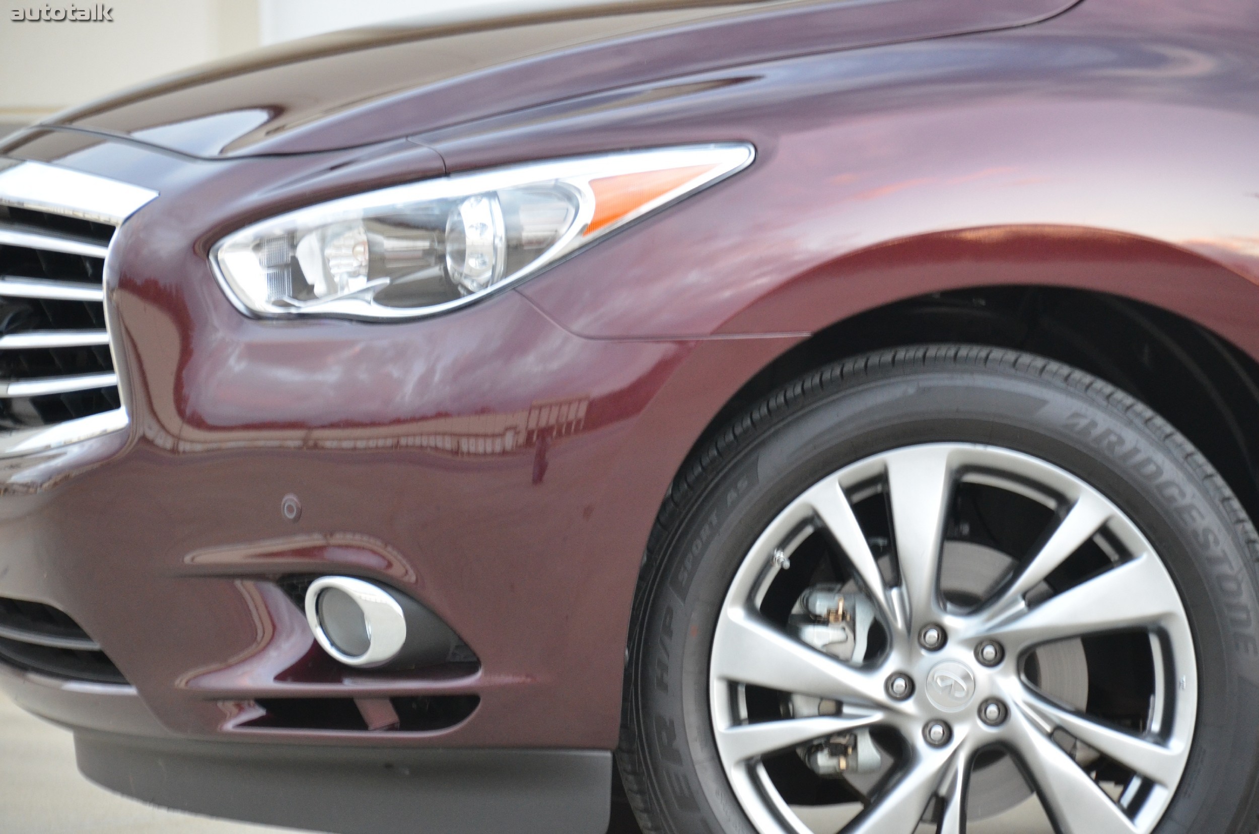 2013 Infiniti JX Review