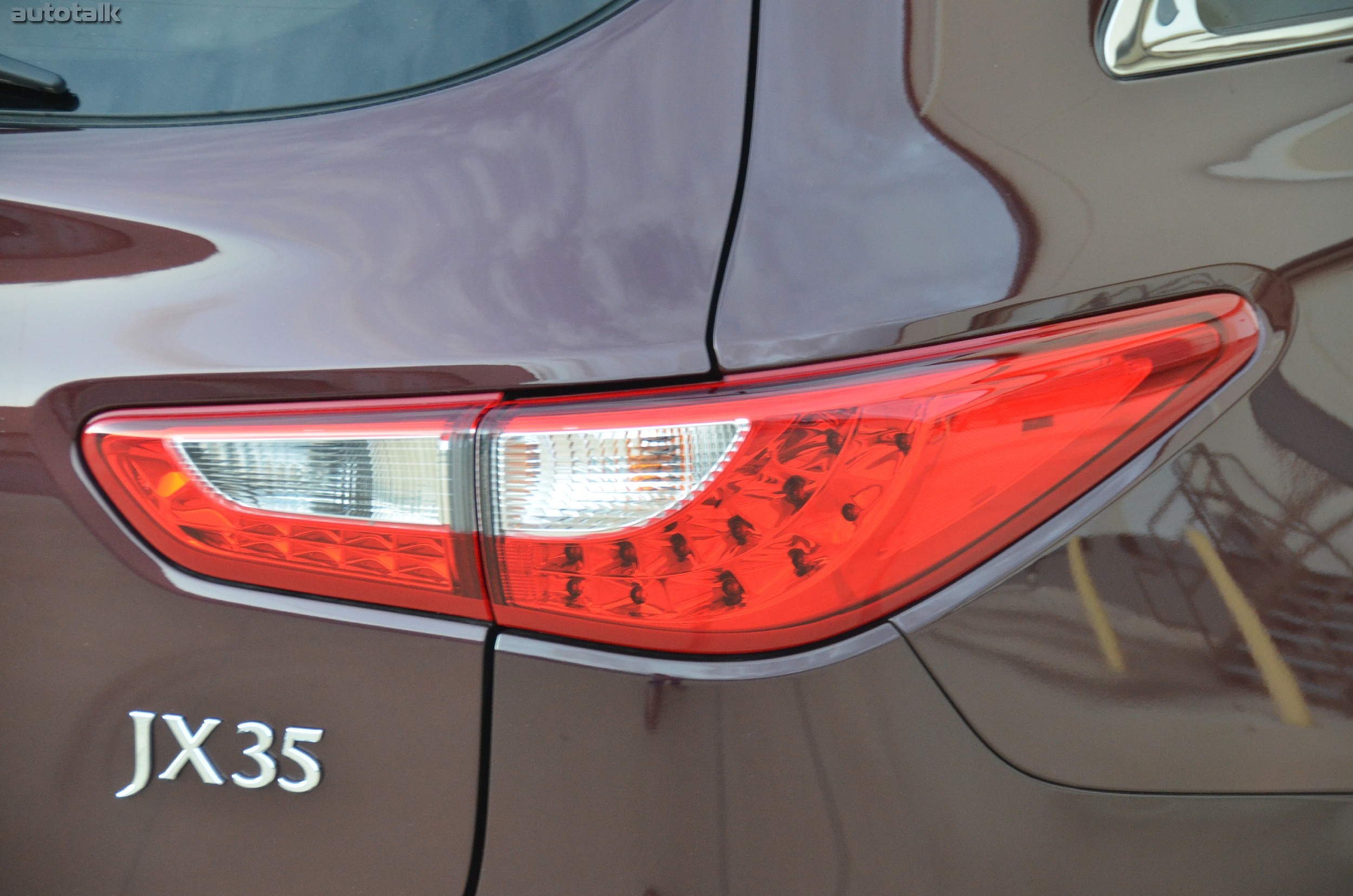 2013 Infiniti JX Review