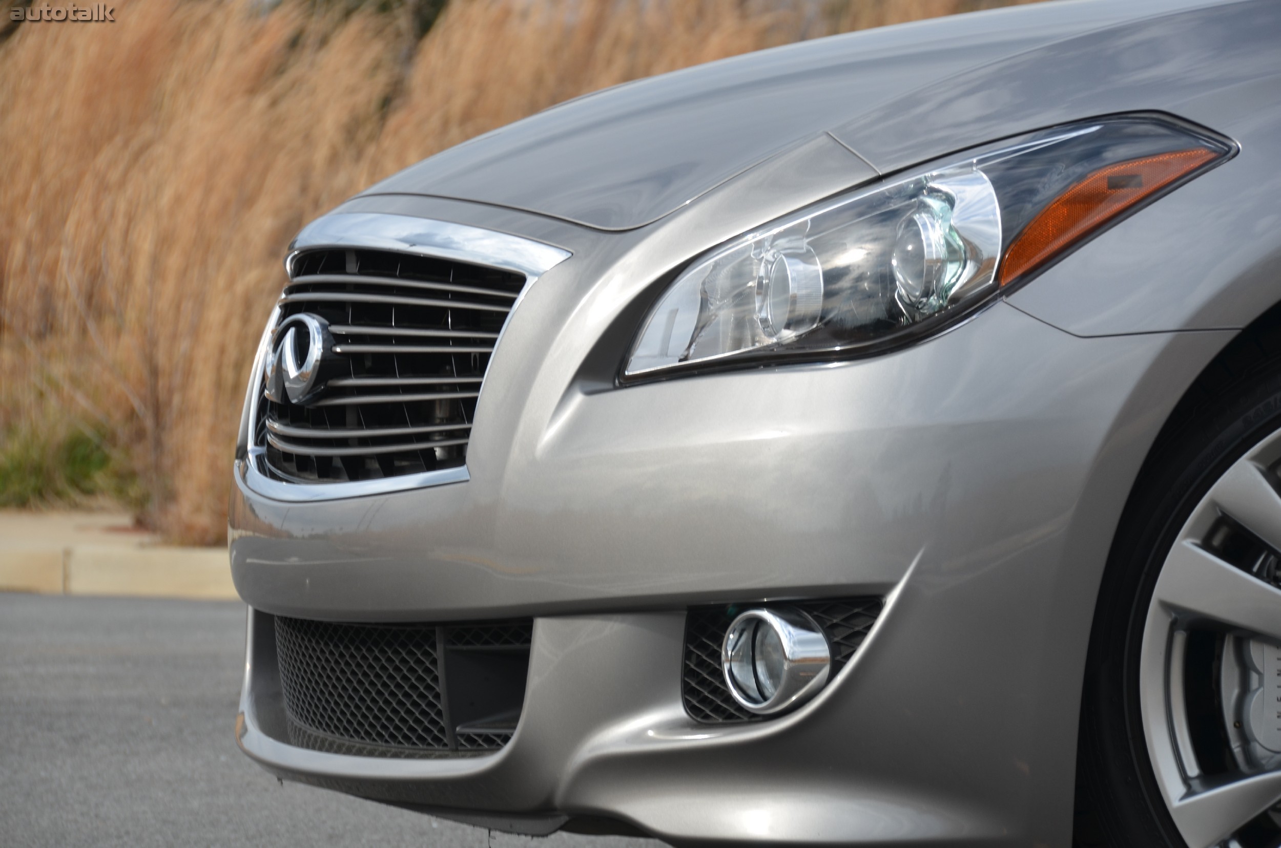 2013 Infiniti M56 Review