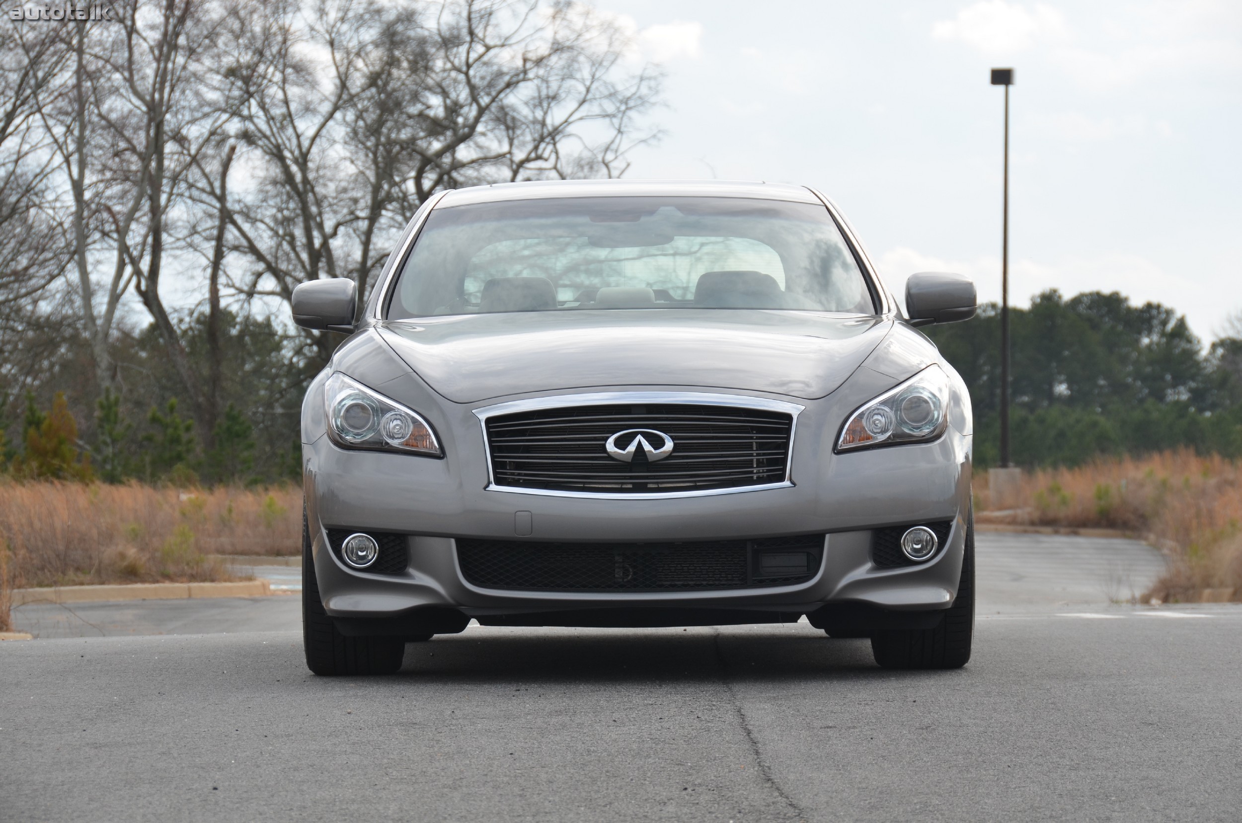 2013 Infiniti M56 Review