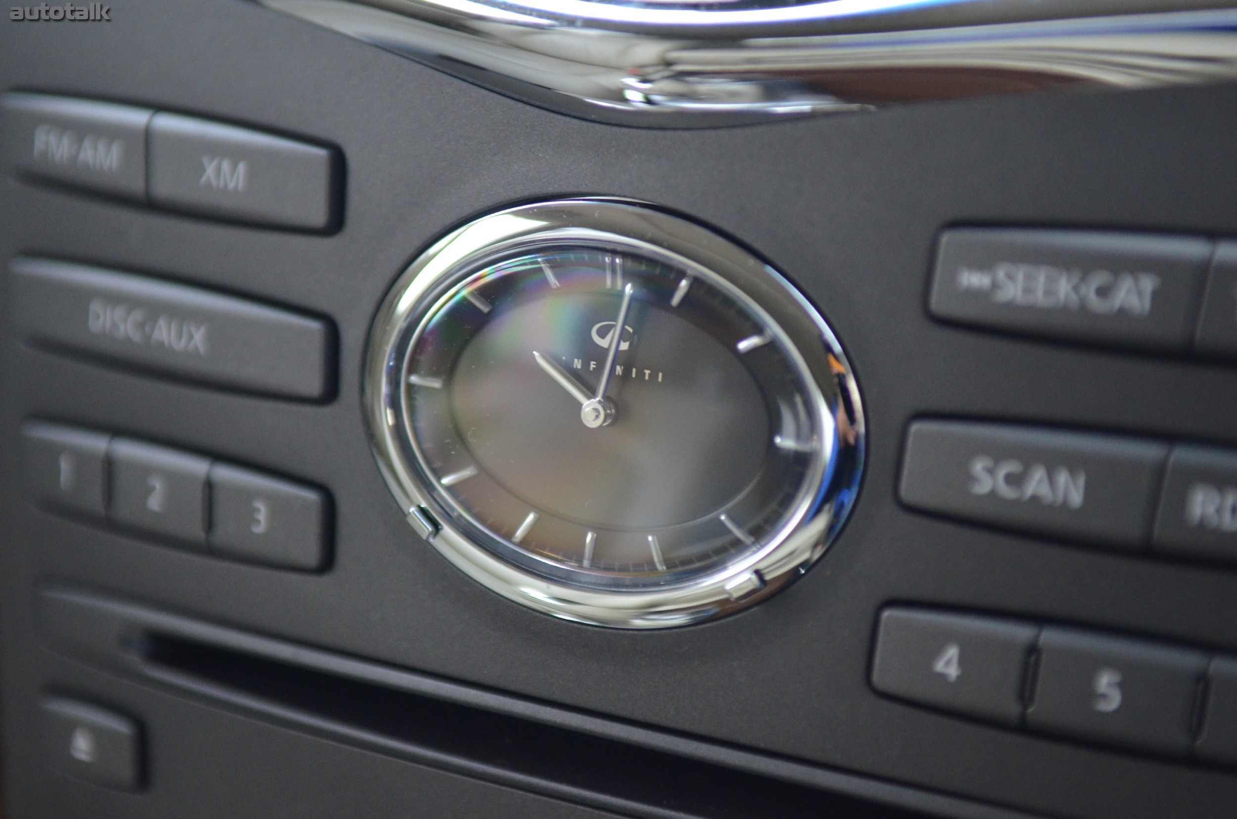 2013 Infiniti QX56 Review