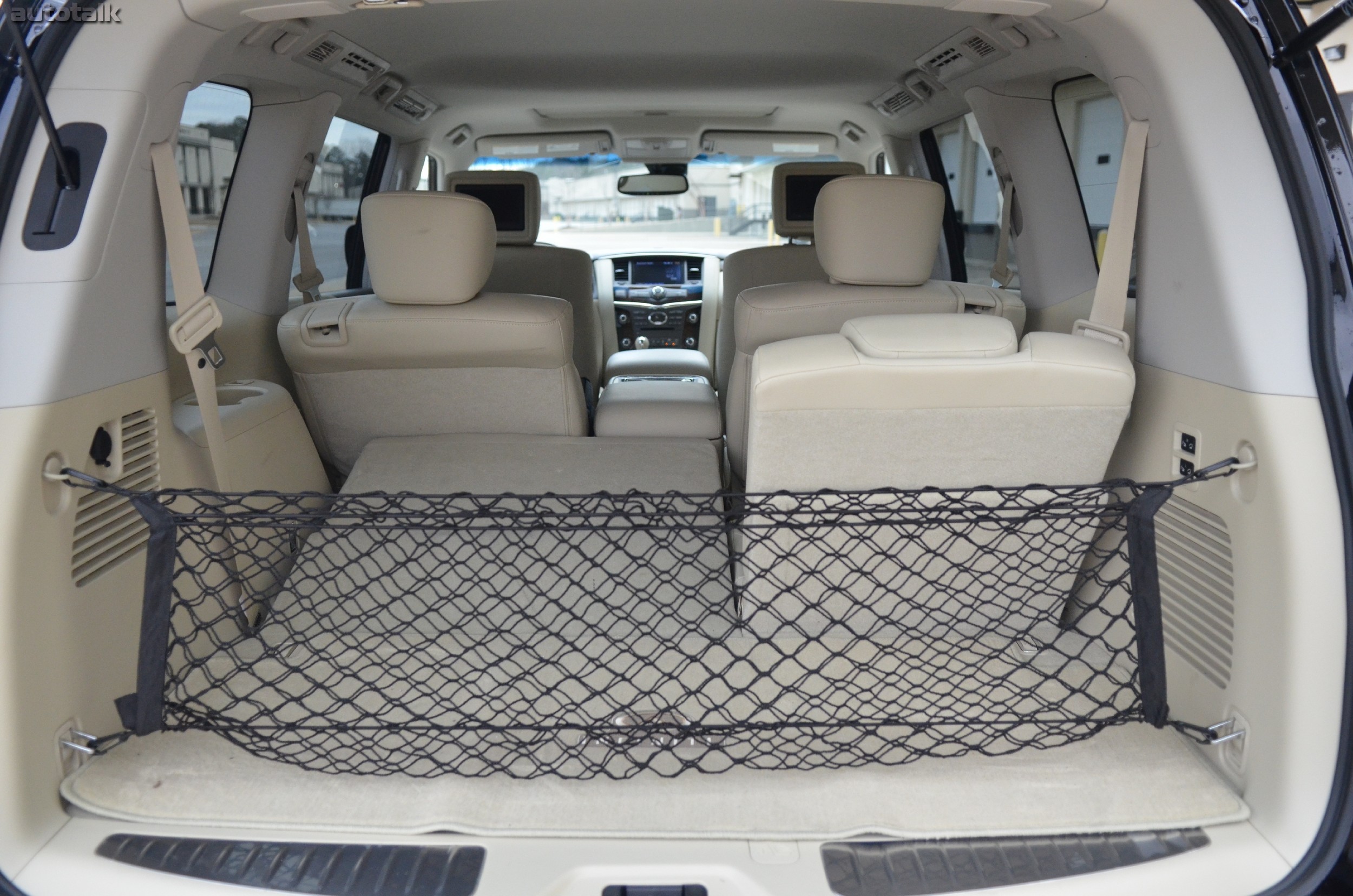 2013 Infiniti QX56 Review