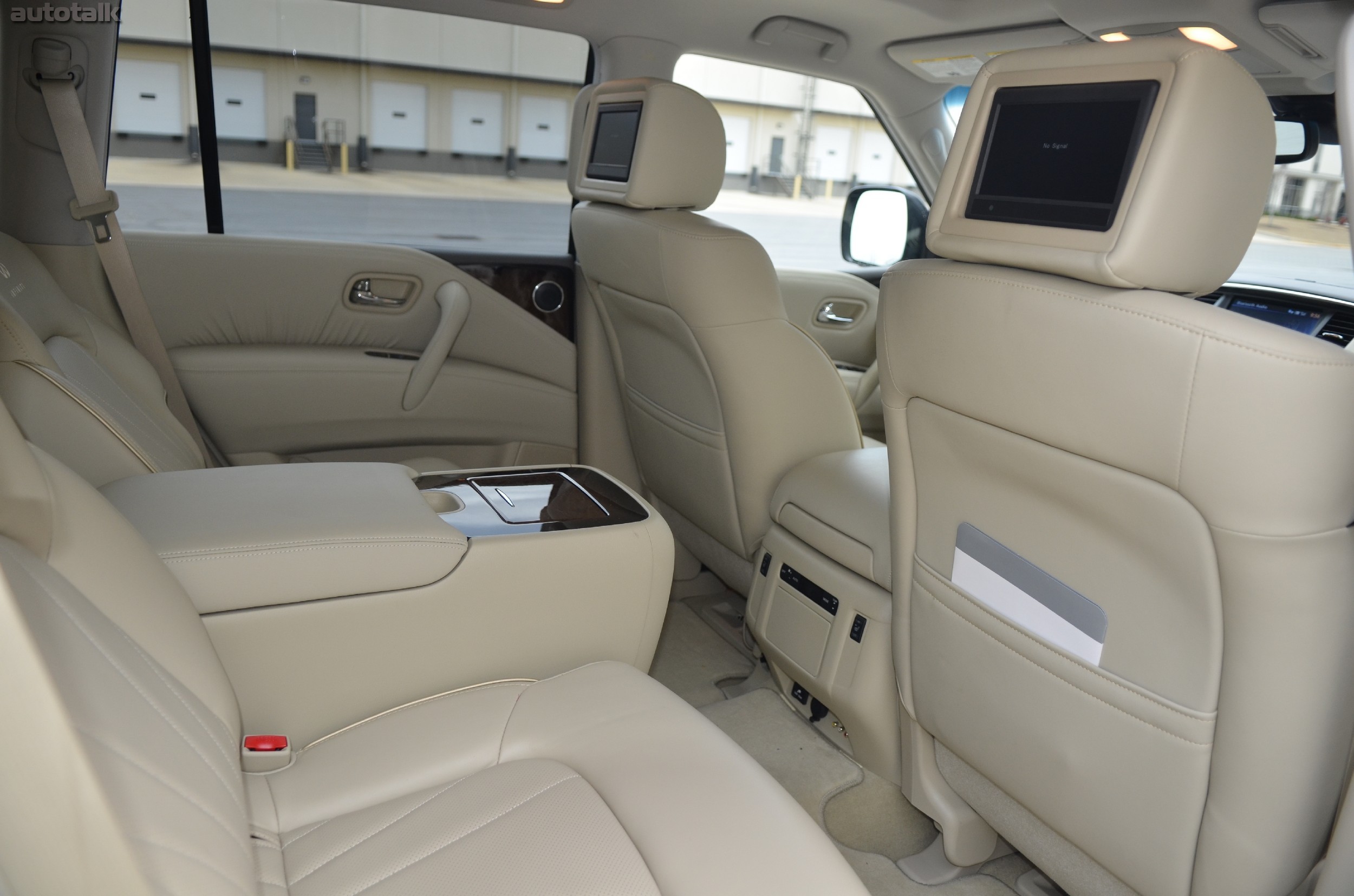 2013 Infiniti QX56 Review