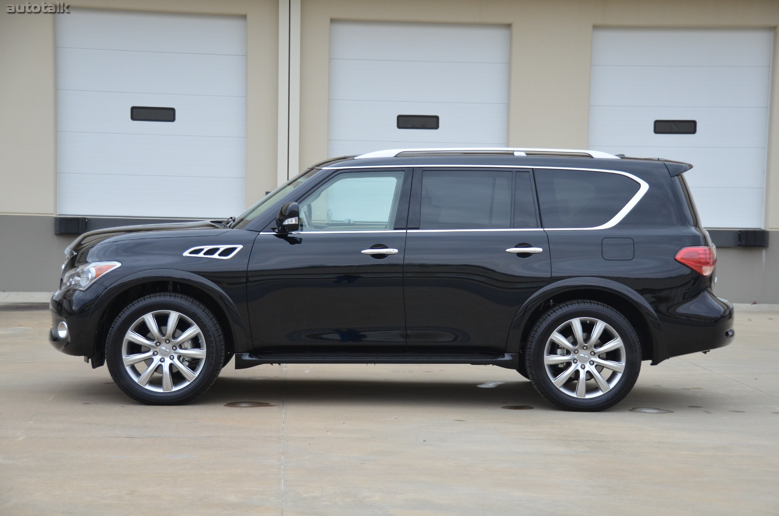 2013 Infiniti QX56 Review
