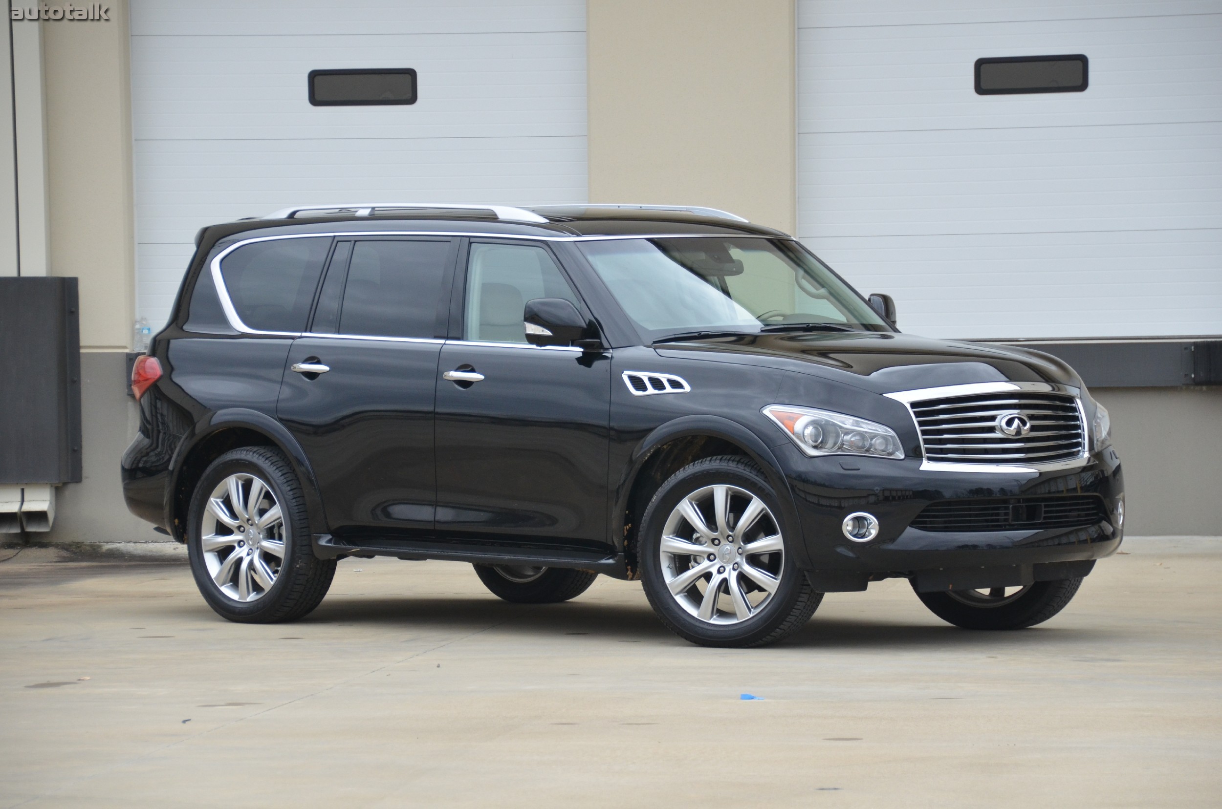 2013 Infiniti QX56 Review
