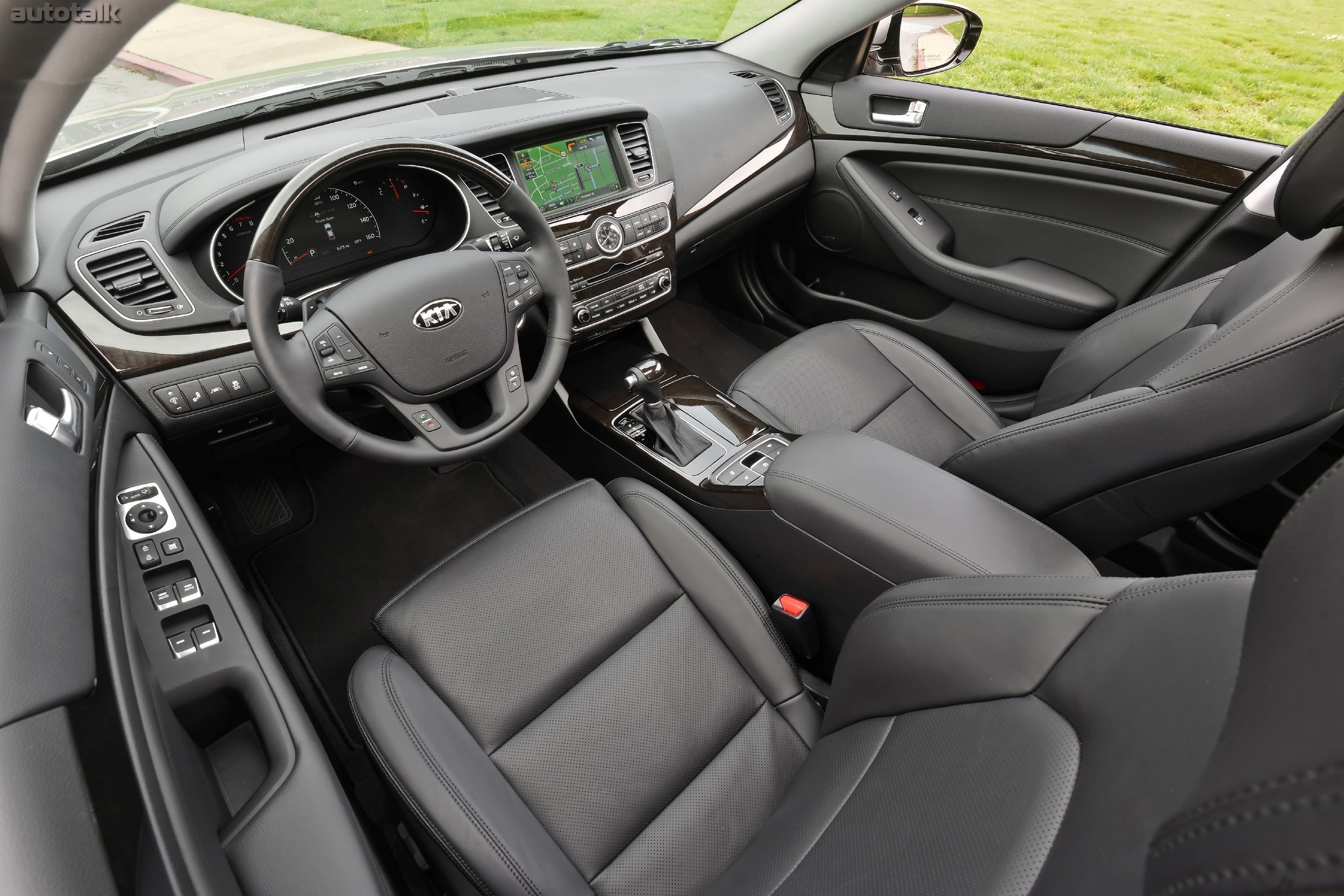 2013 Kia Cadena