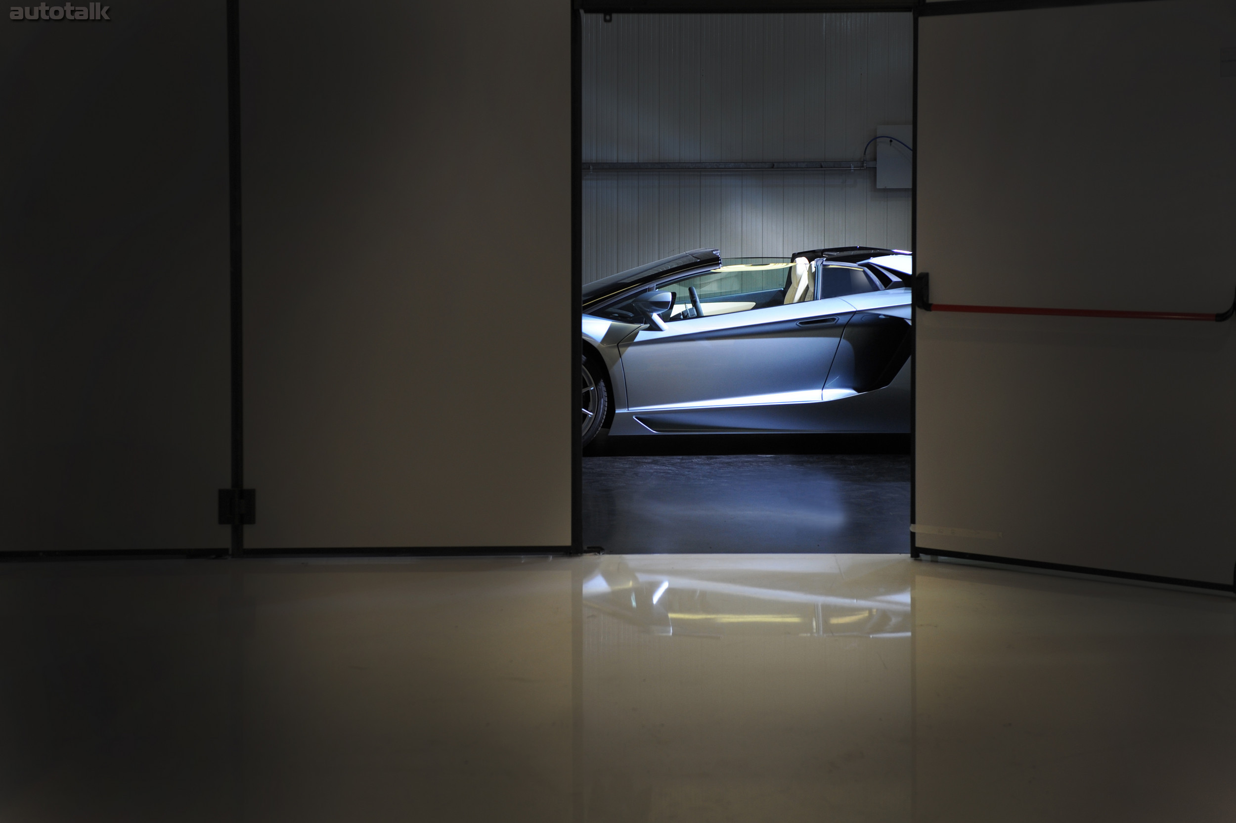 2013 Lamborghini Aventador Roadster