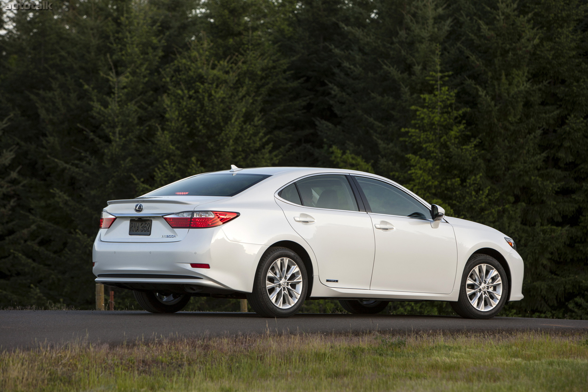 2013 Lexus ES 300h