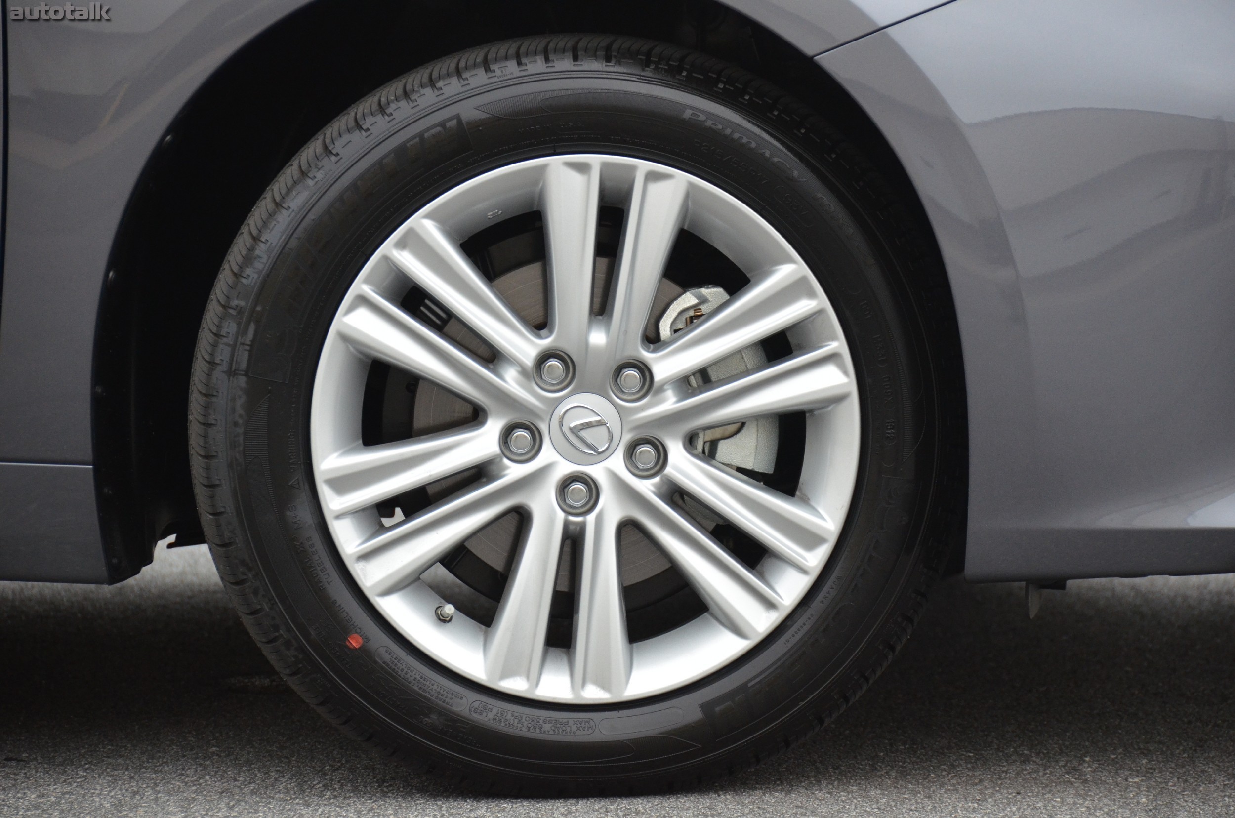 2013 Lexus ES 350 Review