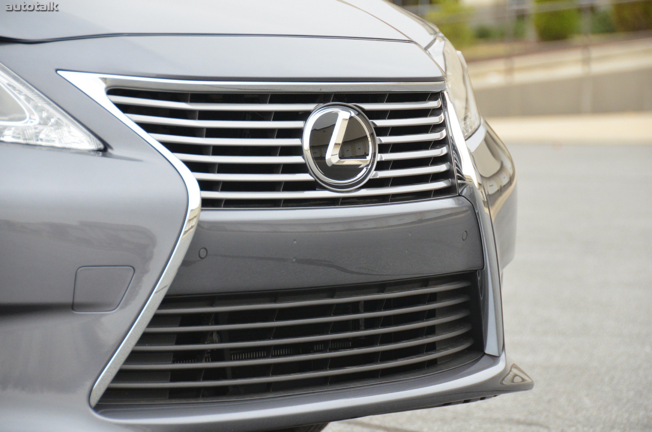 2013 Lexus ES 350 Review