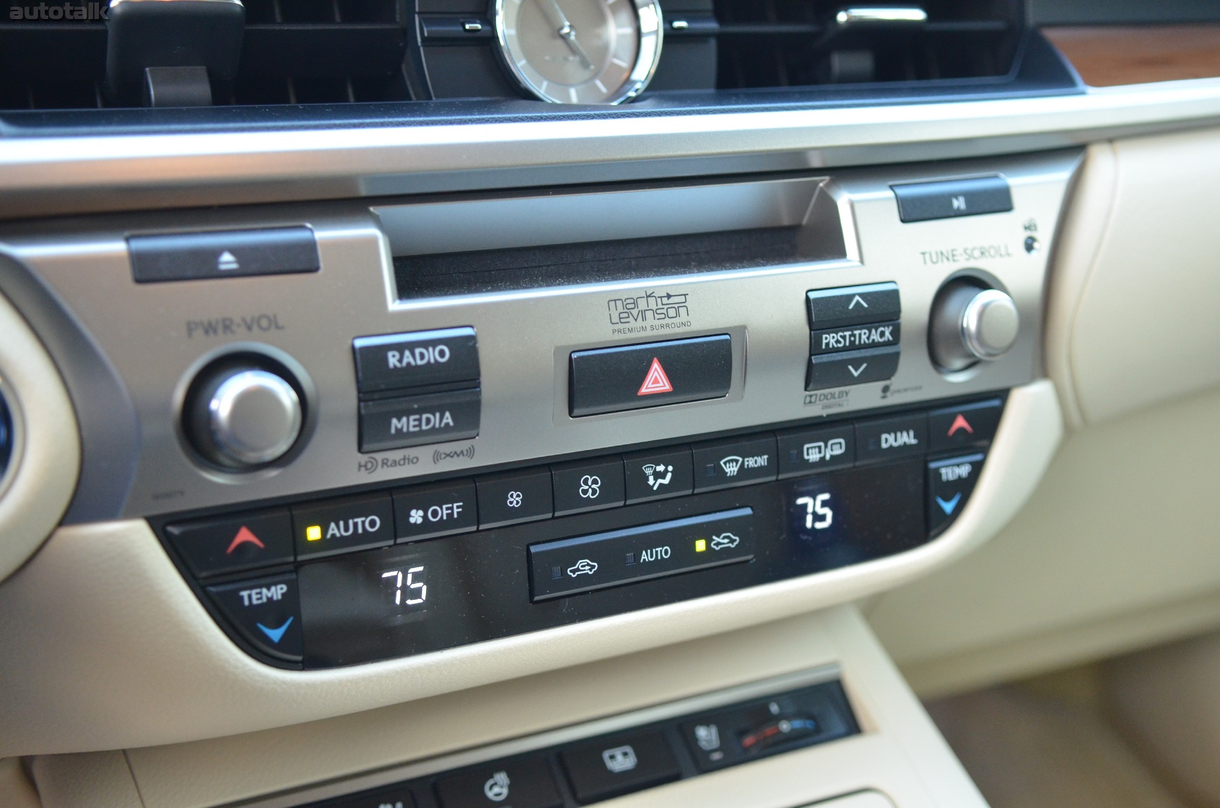 2013 Lexus ES Hybrid Review