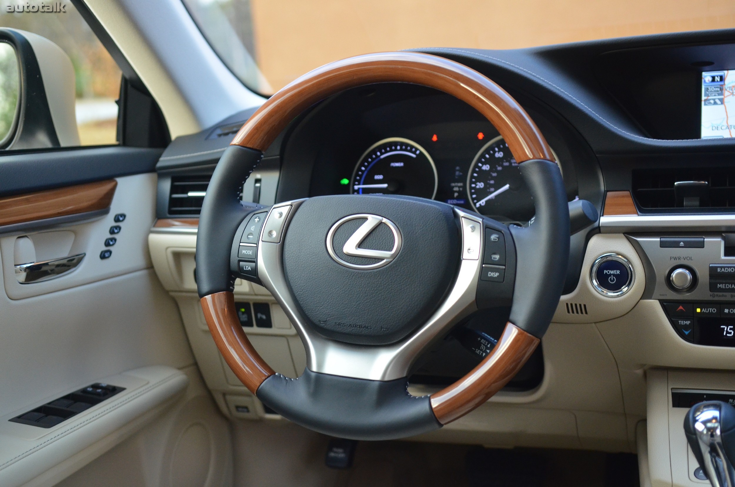 2013 Lexus ES Hybrid Review