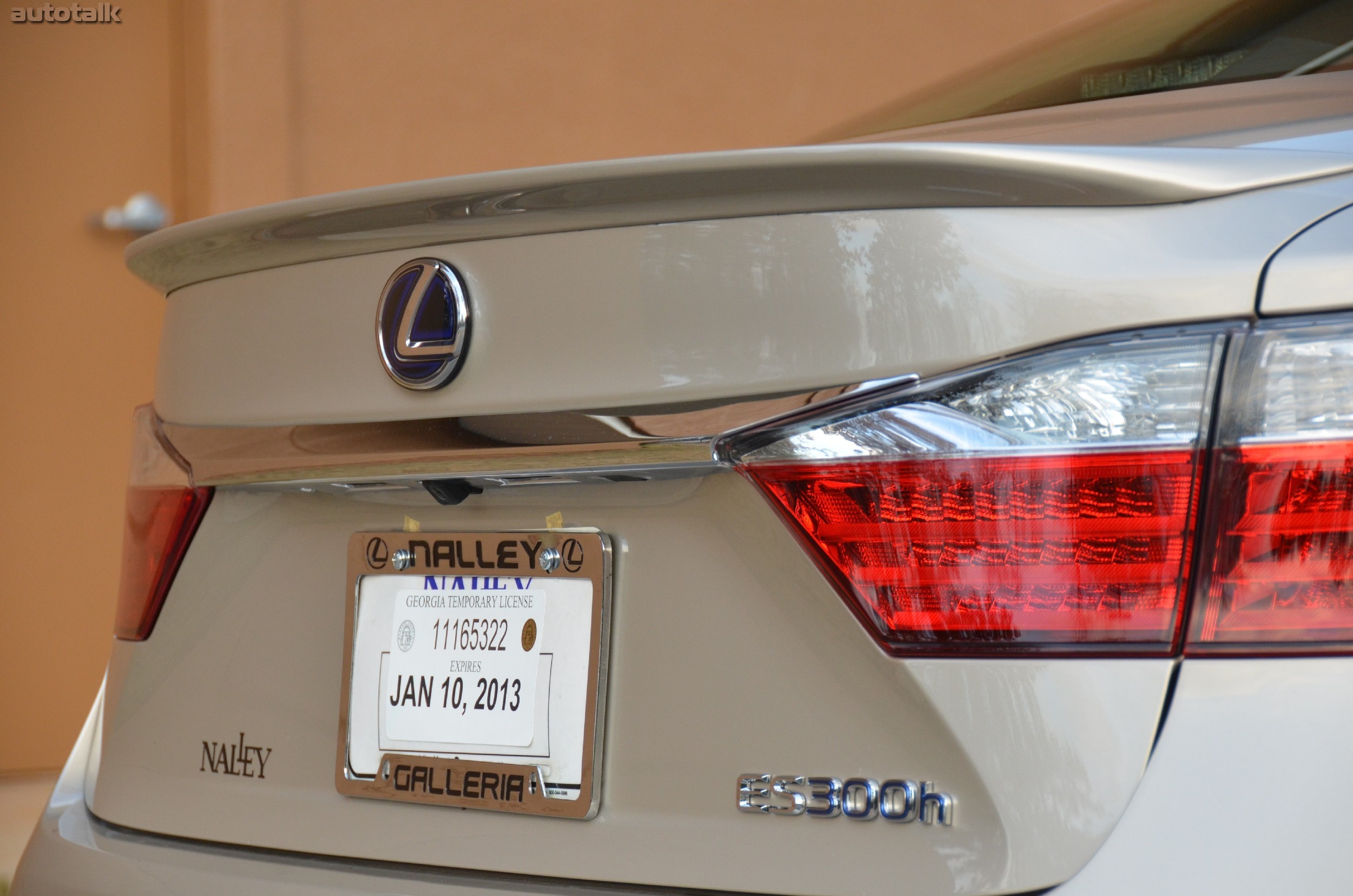 2013 Lexus ES Hybrid Review