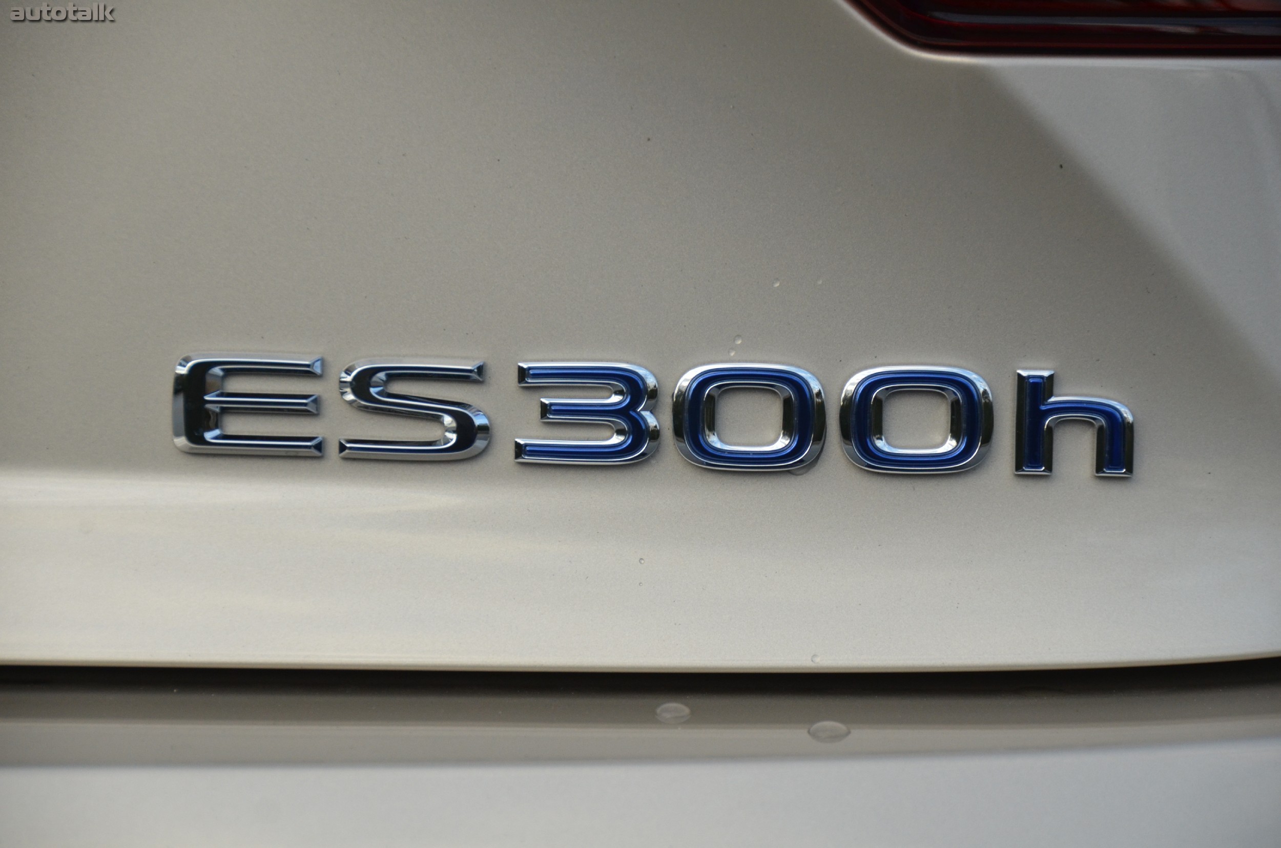 2013 Lexus ES Hybrid Review