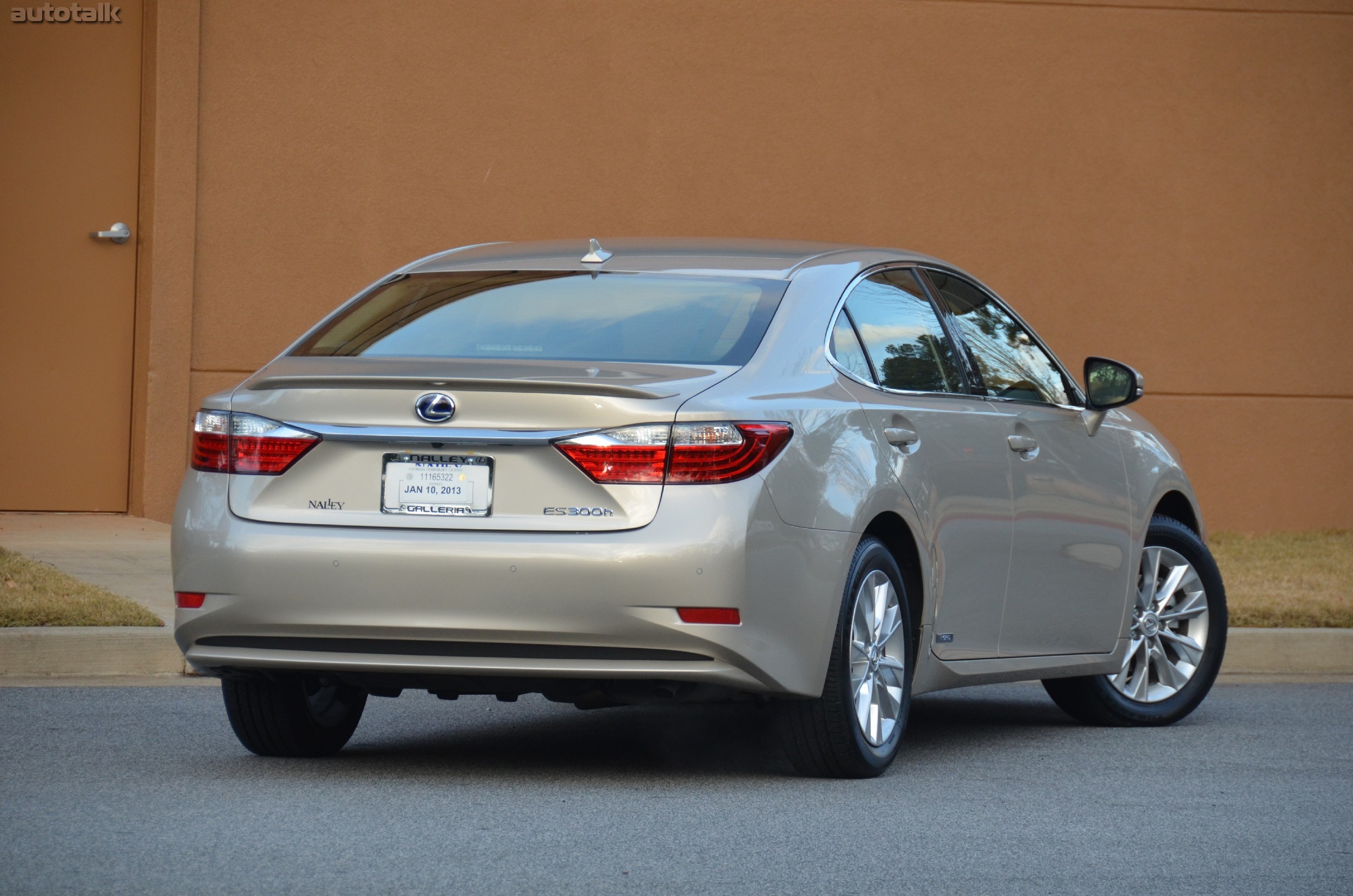 2013 Lexus ES Hybrid Review